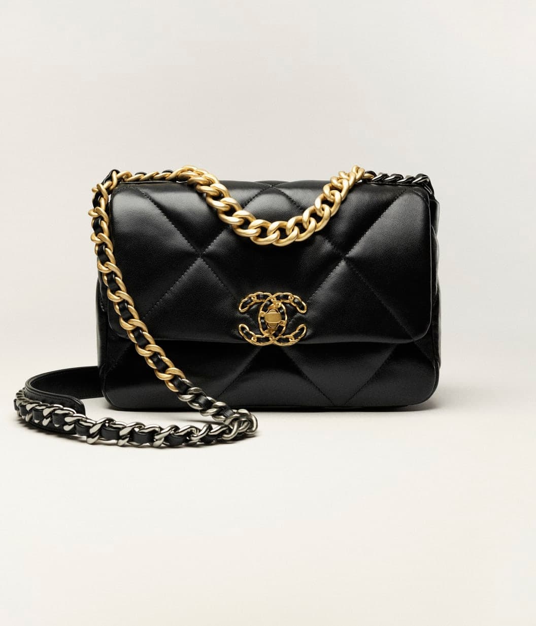 19 handbag, Shiny lambskin, gold-tone, silver-tone & ruthenium-finish metal, black — AS1160B0485294305