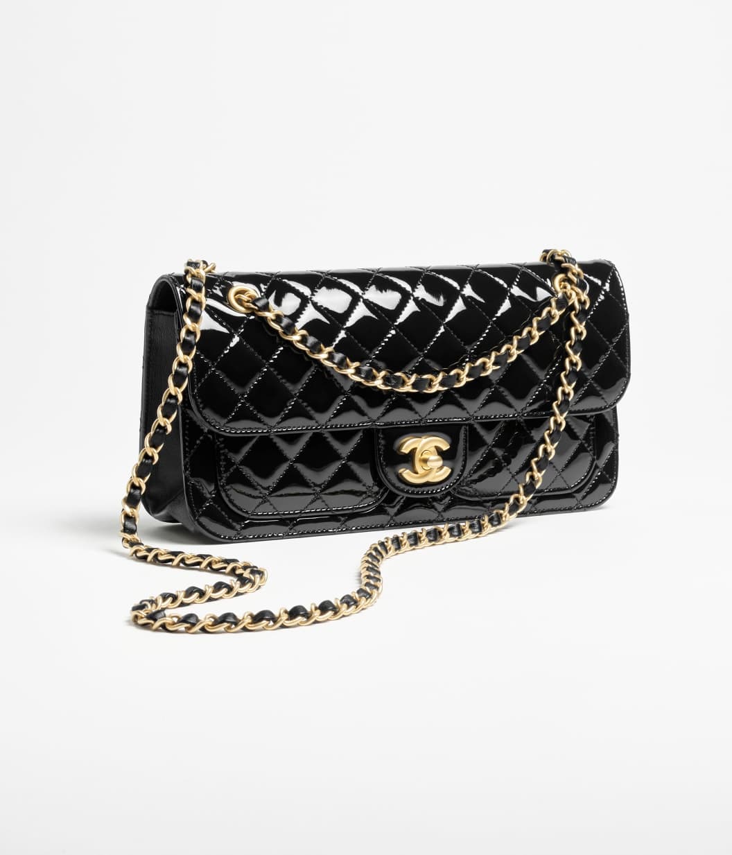 Flap bag, Patent calfskin & gold-tone metal, black — AS5694B2143494305