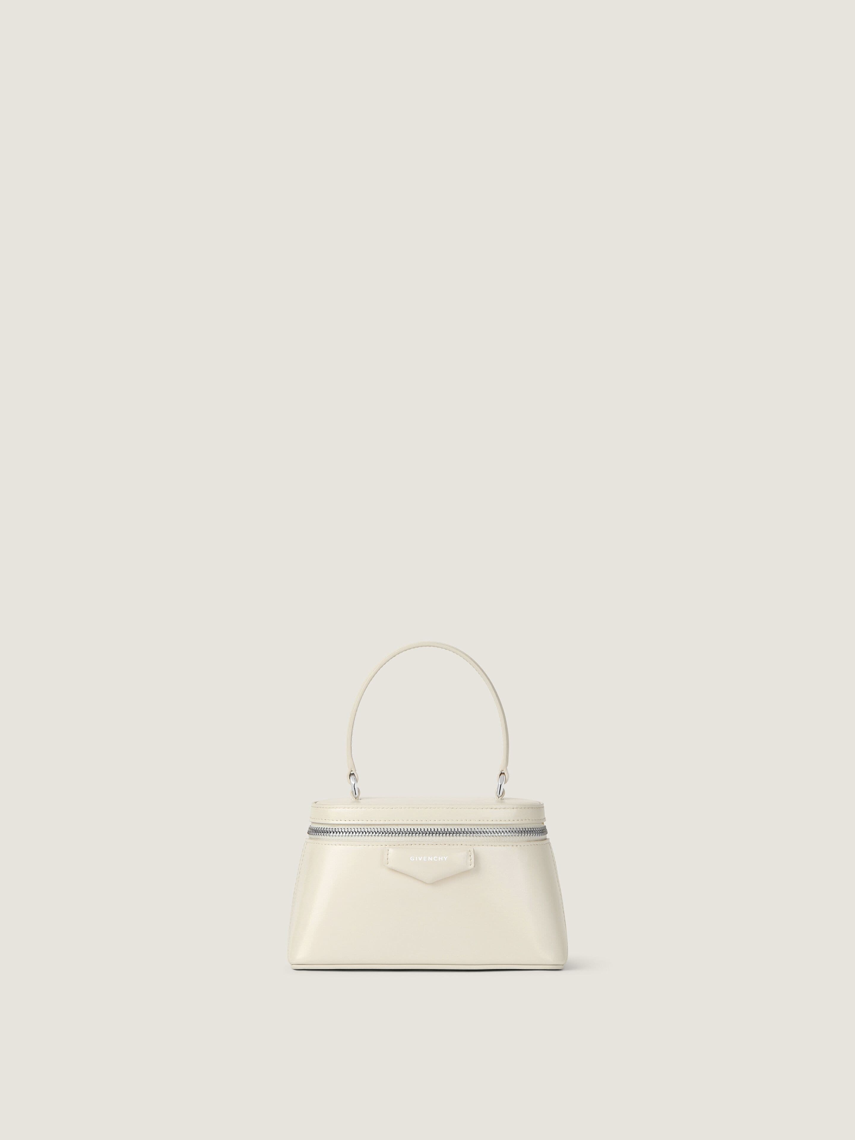 Antigona vanity bag in Box leather with chain — BB60QMB00D-156