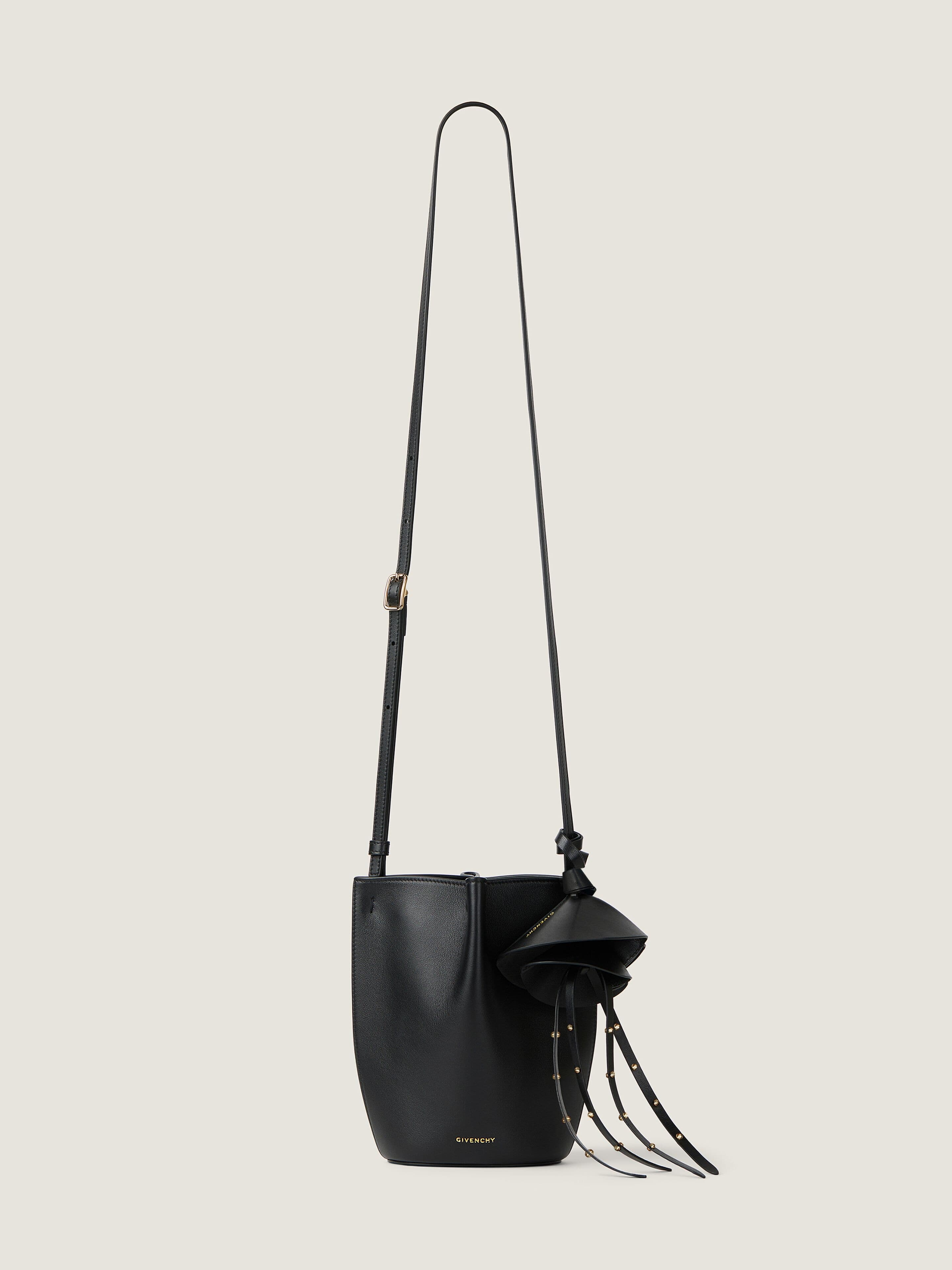 Nano Snap bucket bag in grained leather — BB60QTB2FJ-001