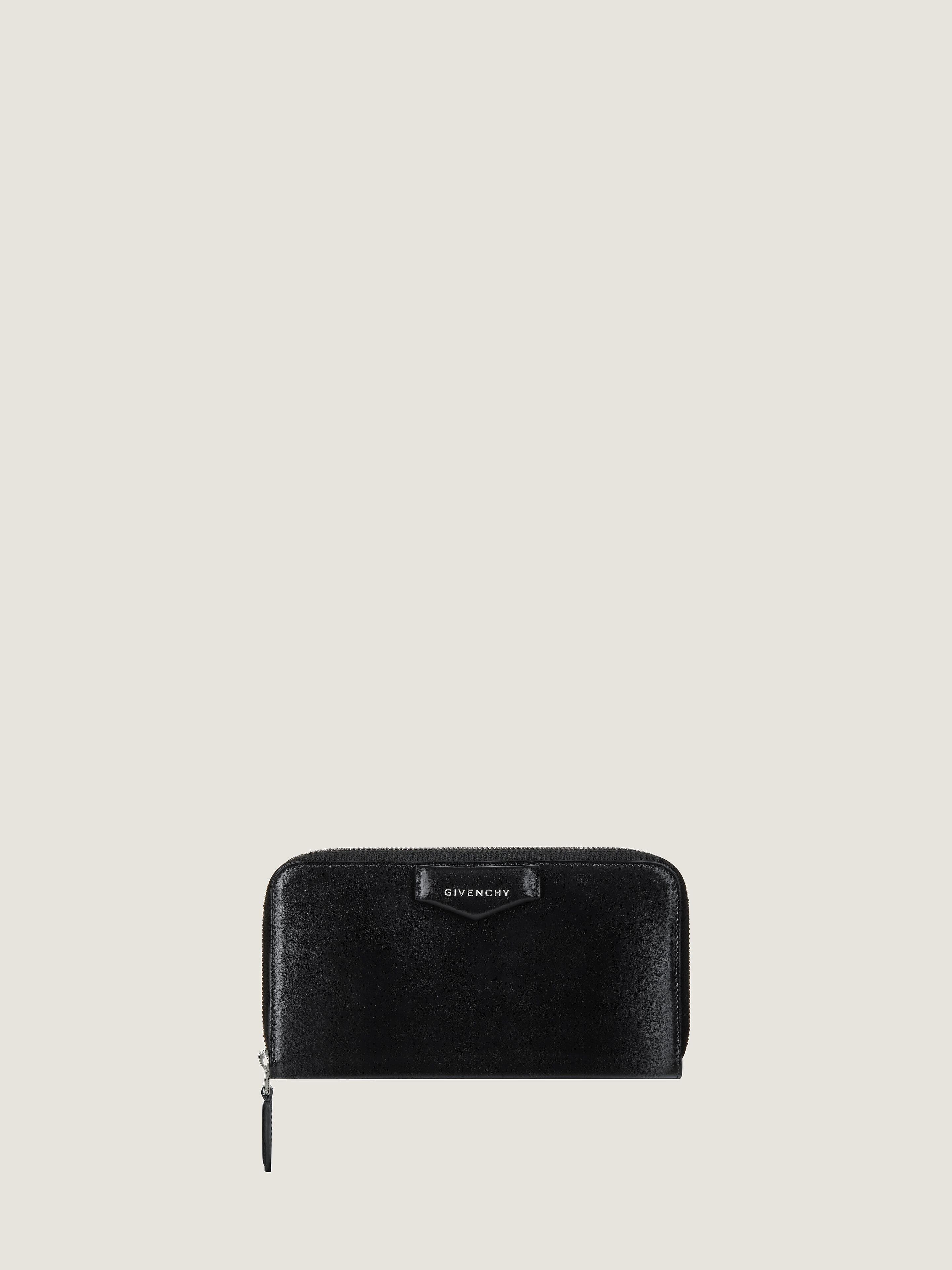 Antigona zipped wallet in Box leather — BB60KDB00D-001