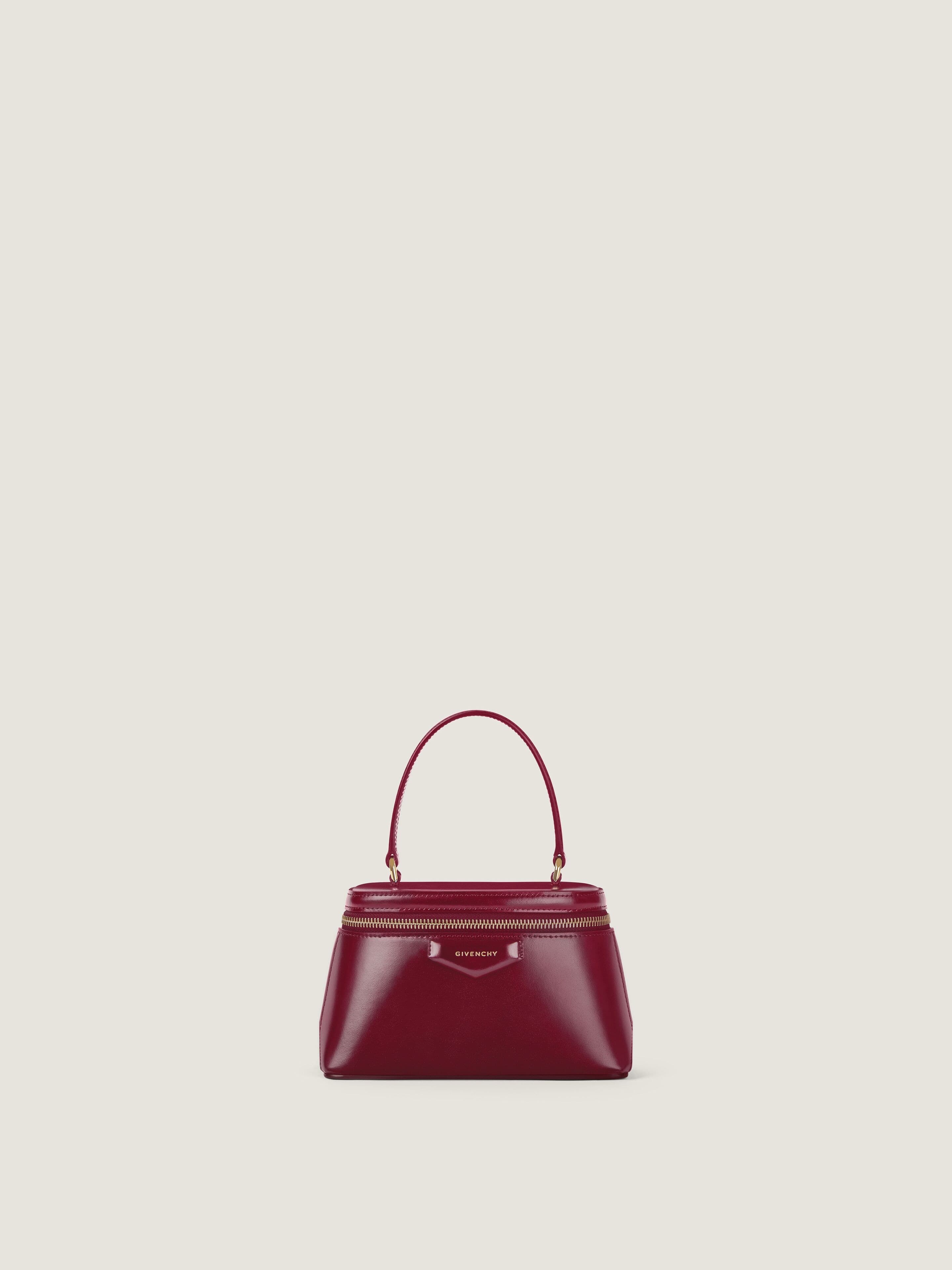 Antigona vanity bag in Box leather with chain — BB60QMB13A-604