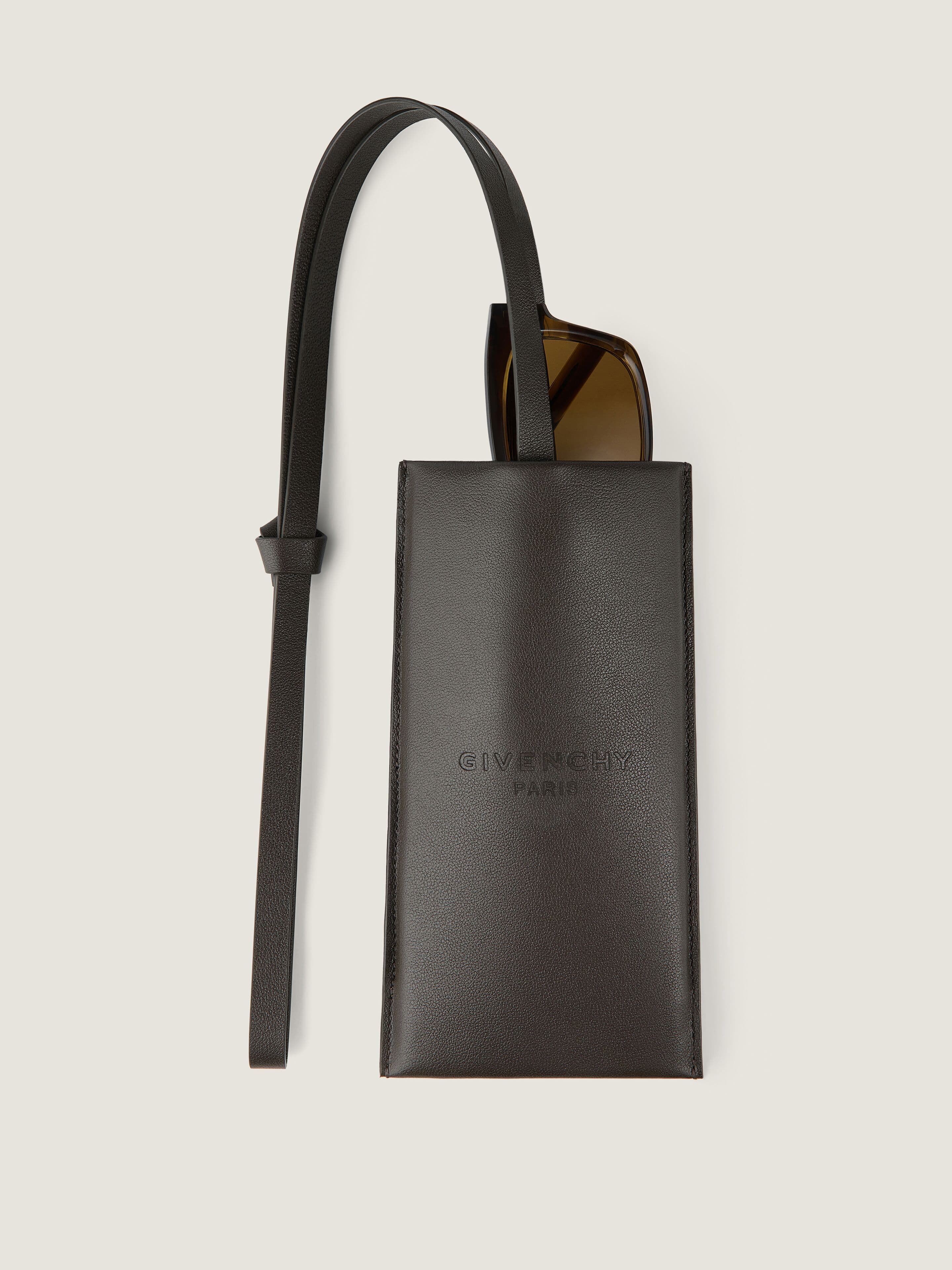 Antigona Stamped sunglasses case in leather — BK60GHK21L-357