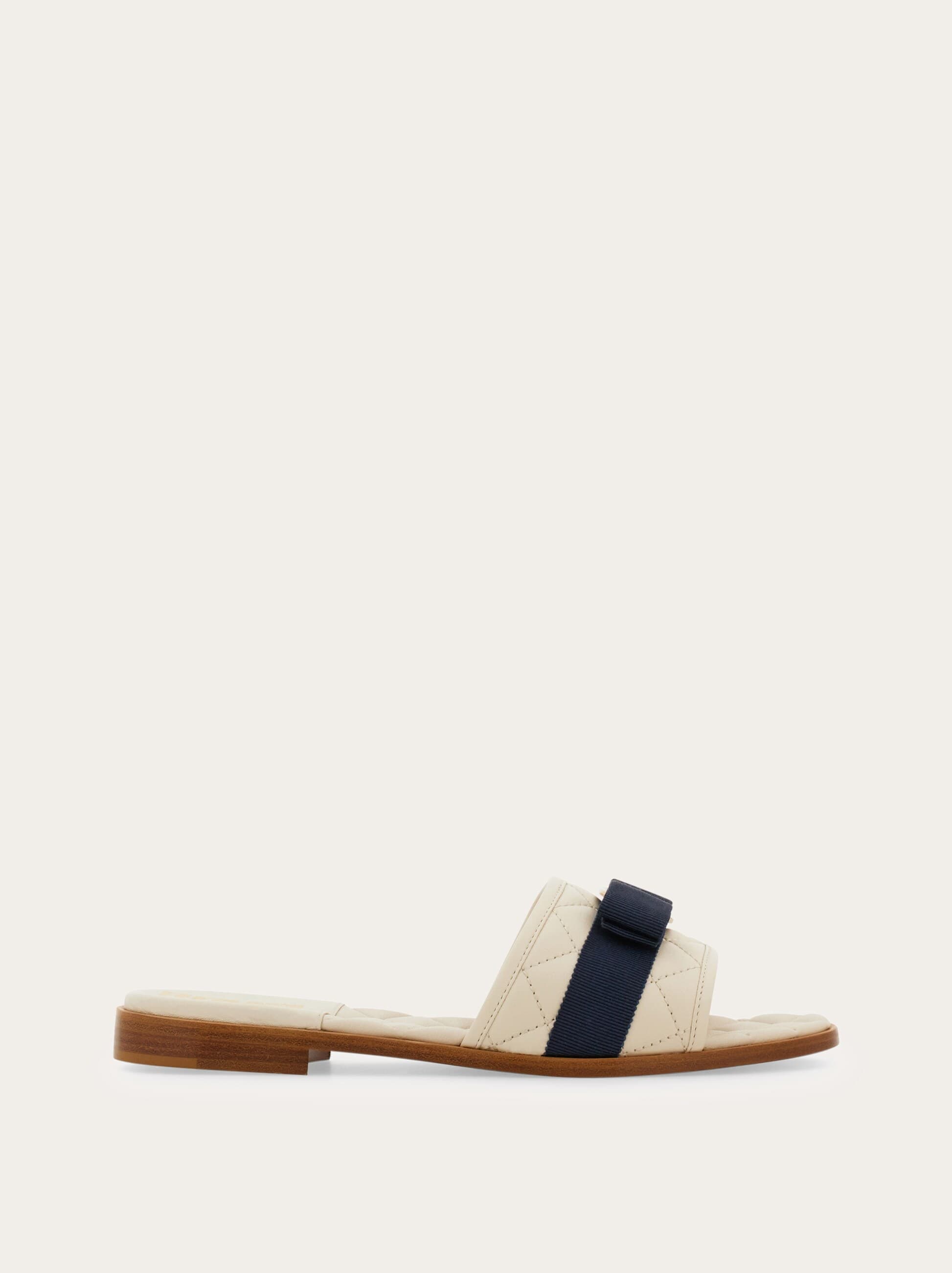 Quilted slide with Vara bow — 774952