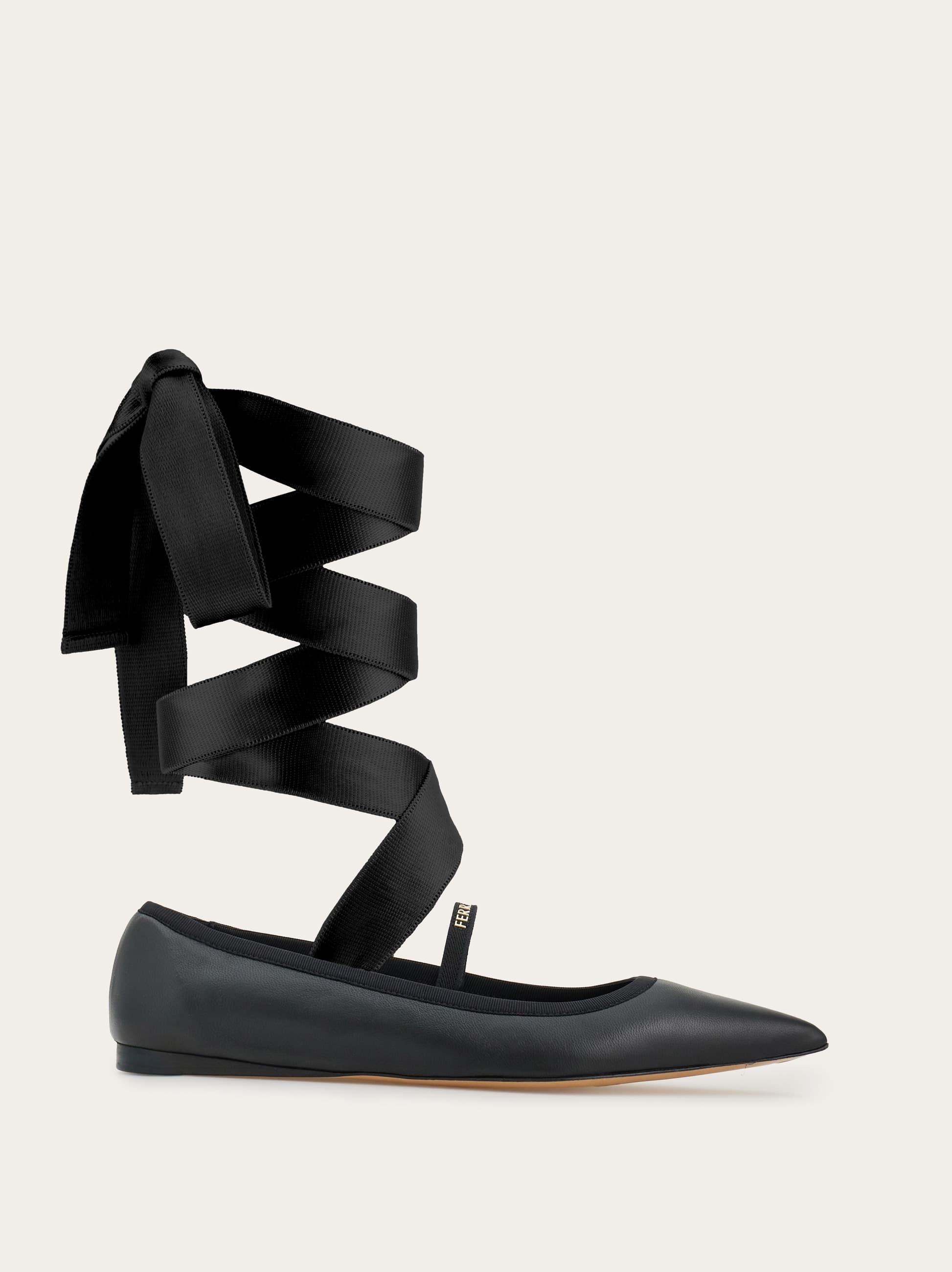 Ballet flat with ankle ribbon — 782673