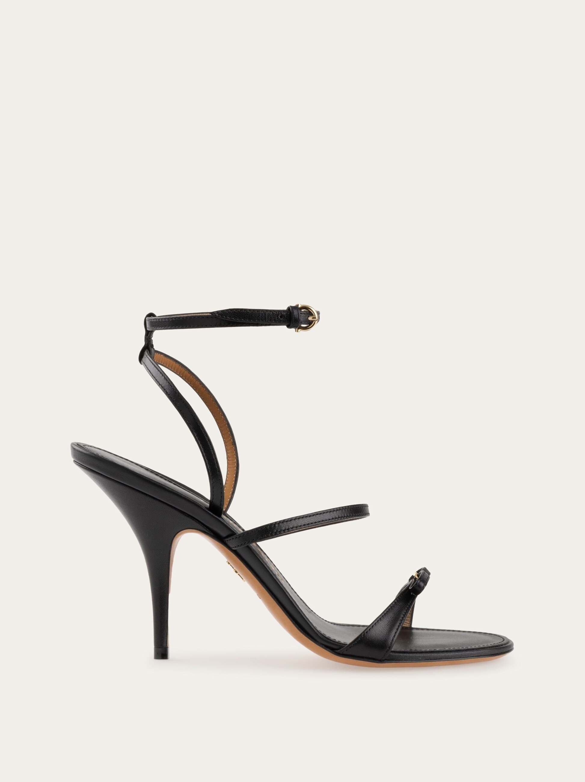 Strappy sandal with mini bow — 784149