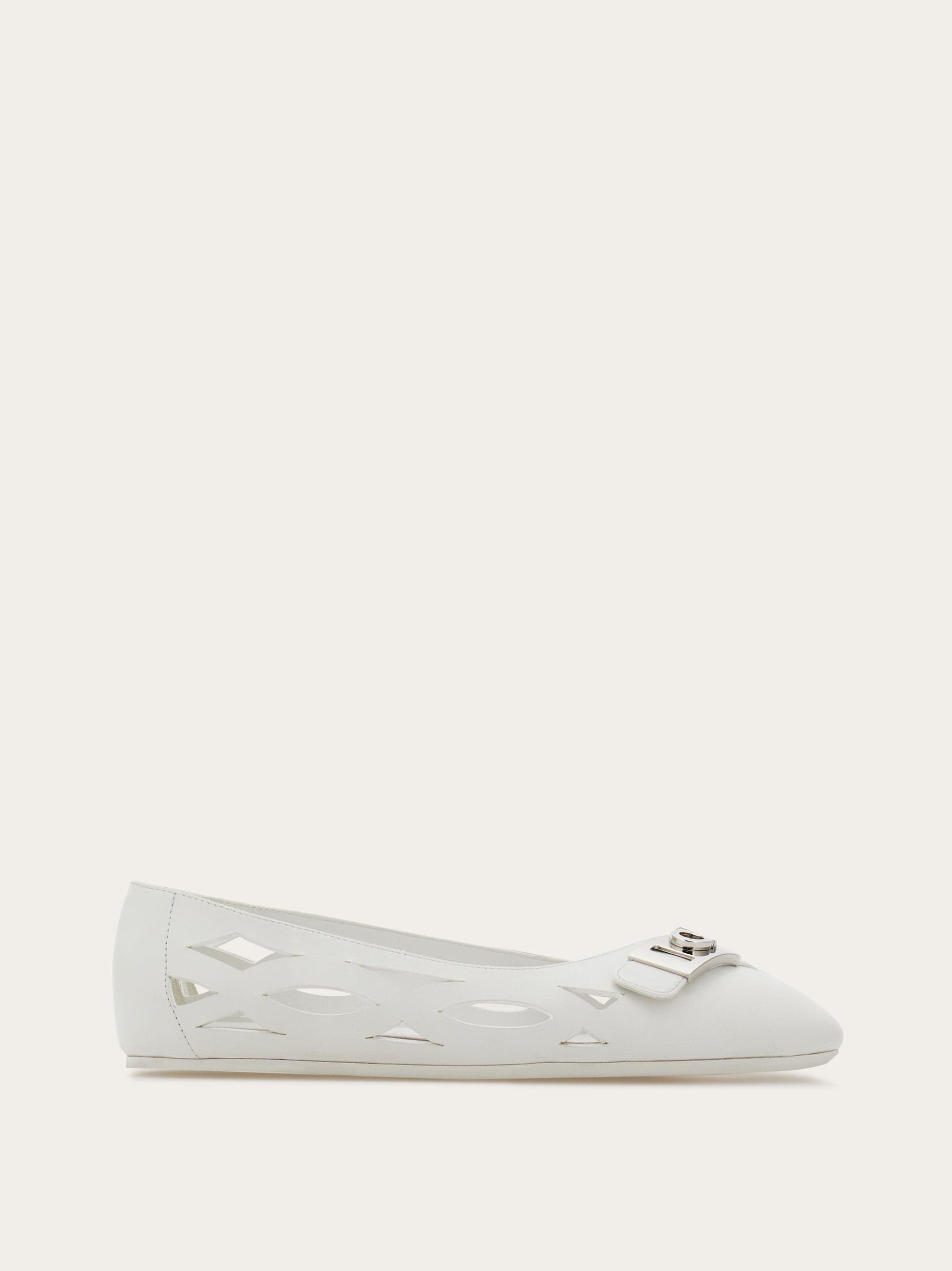 Back to Earth - Hug buckle ballet flat — 787130