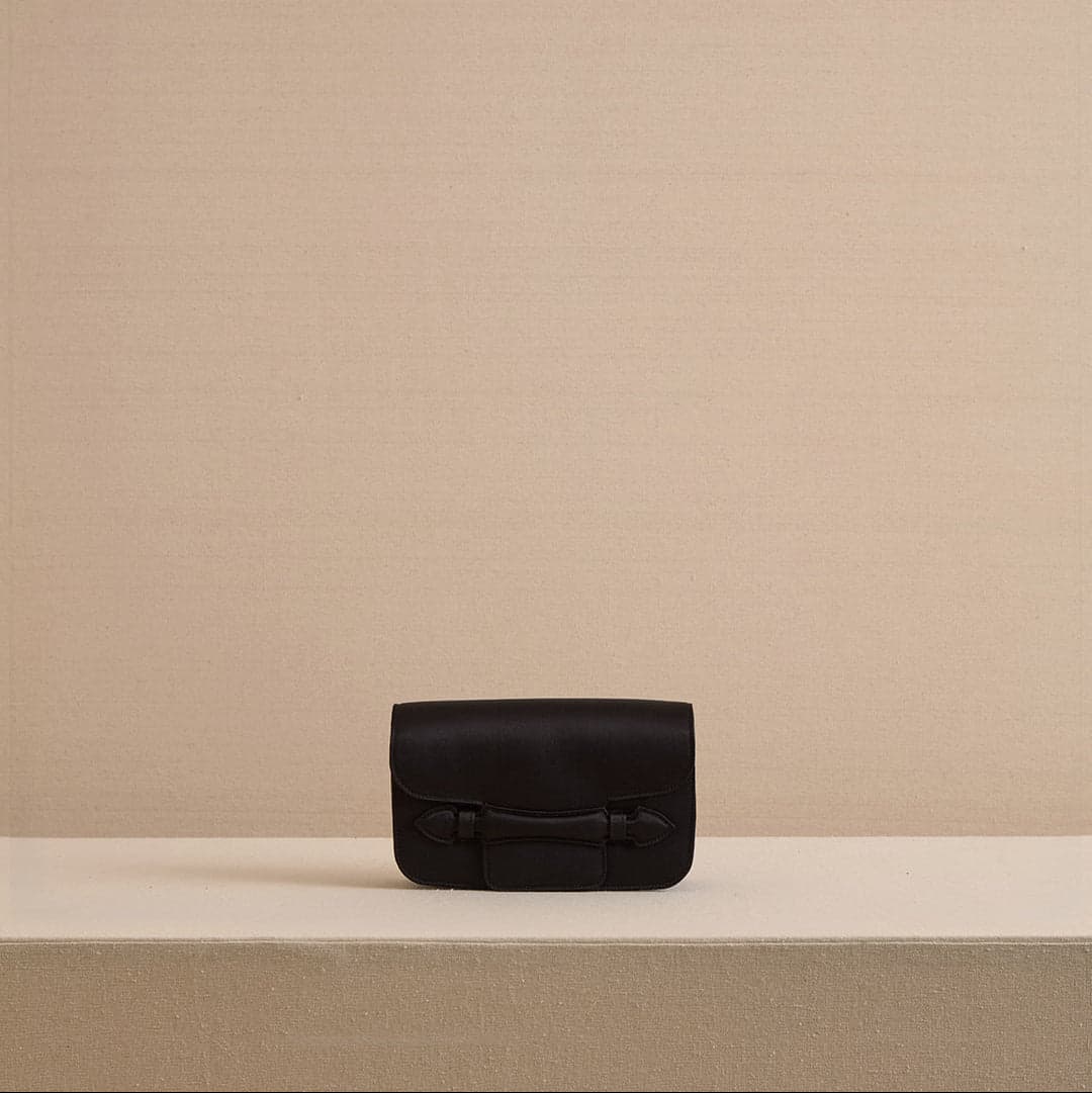Romy Clutch — W496337BLK