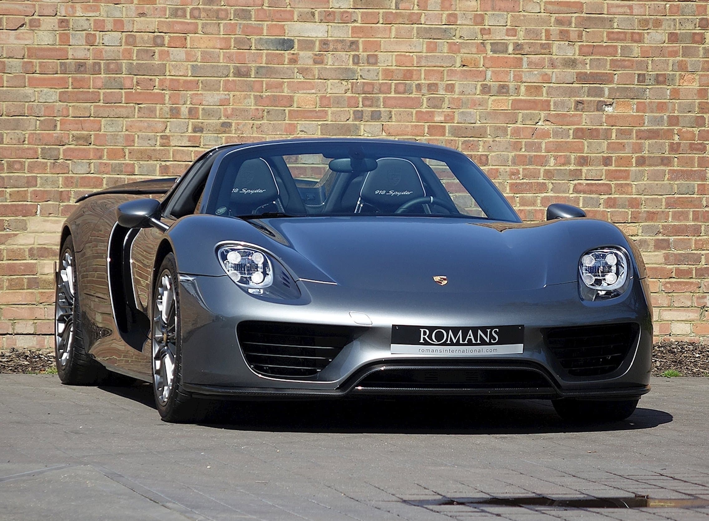 2015 918 Spyder — Meteor Grey