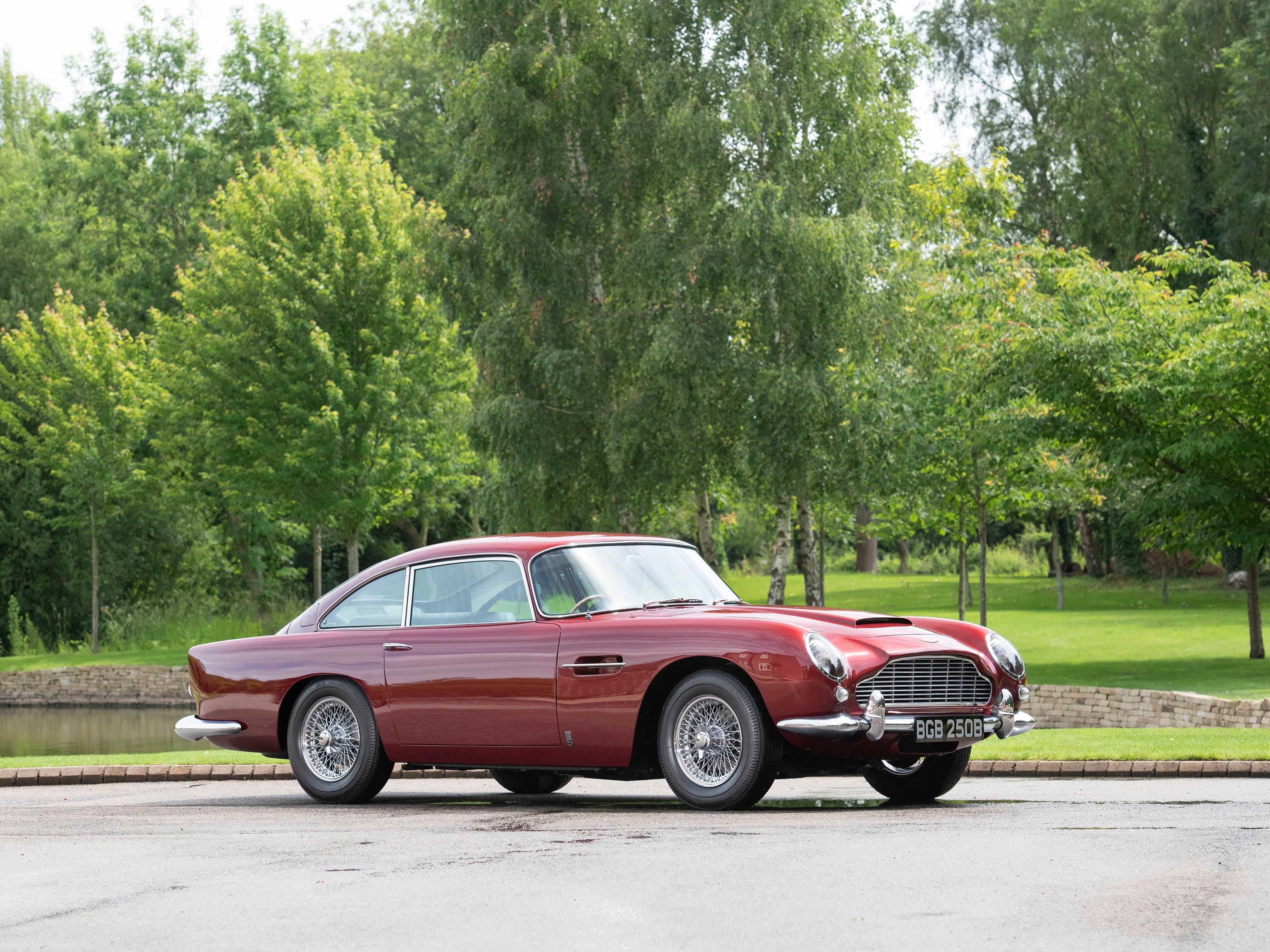 1964 DB5 — Dubonnet