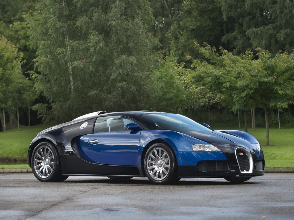 2007 Bugatti Veyron — Black Blue Metallic over Blue Metallic