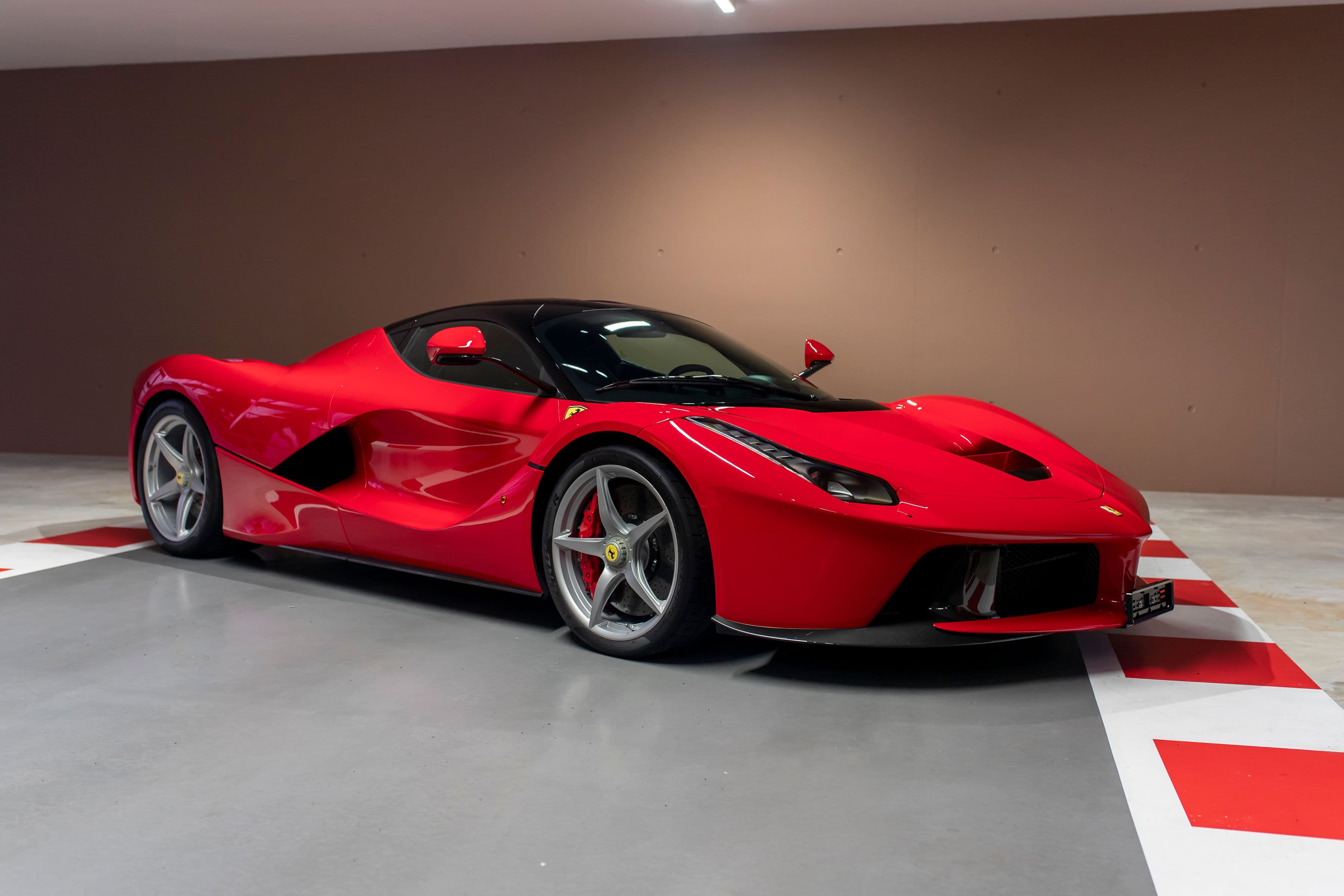 2016 LaFerrari — Rosso Corsa