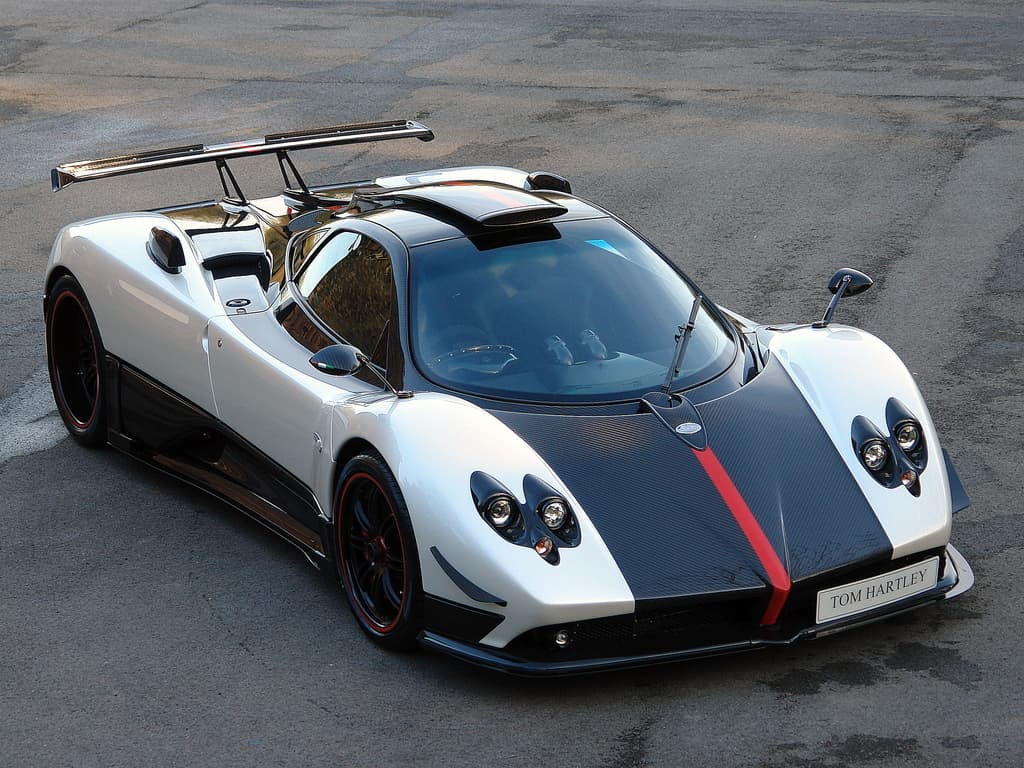 2010 Zonda Cinque — Pearl White & Carbon