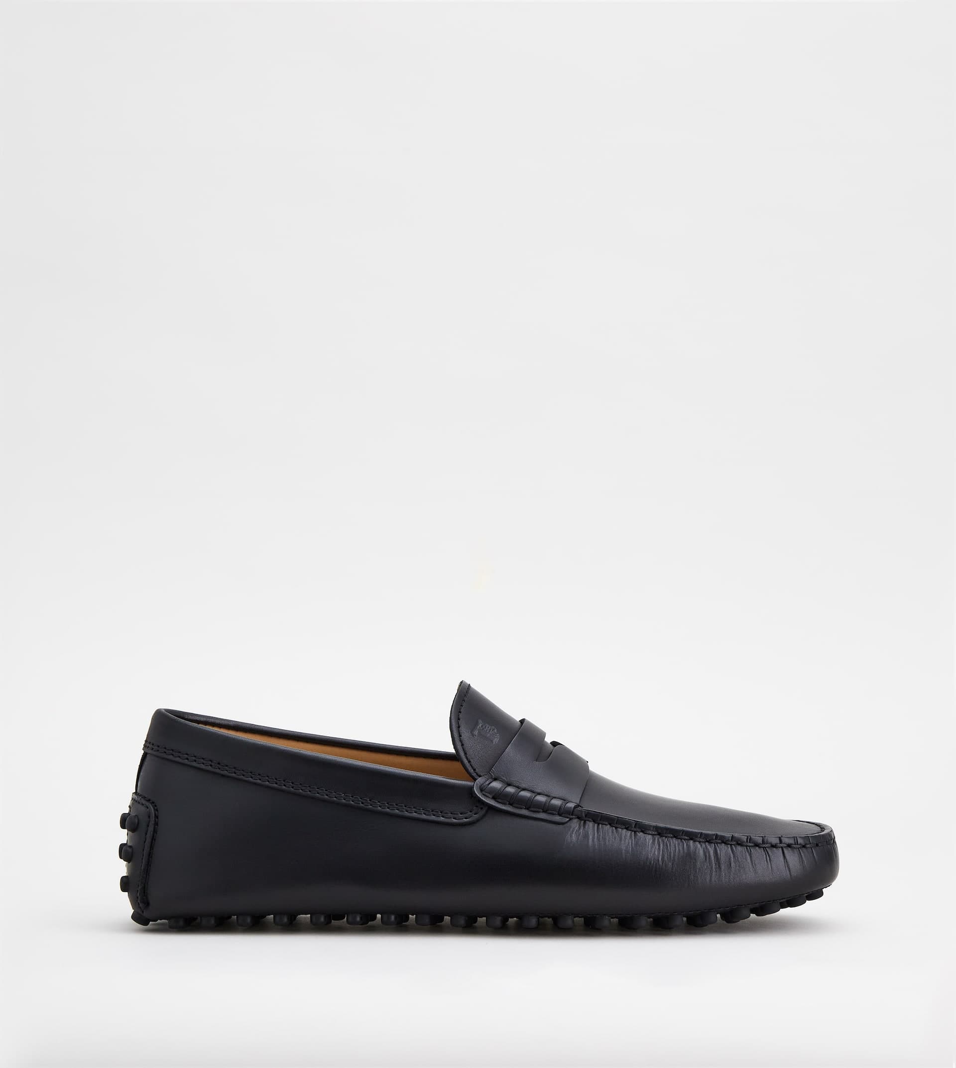 Gommino Driving Shoes in Leather — Black — XXM64C00640D90B999