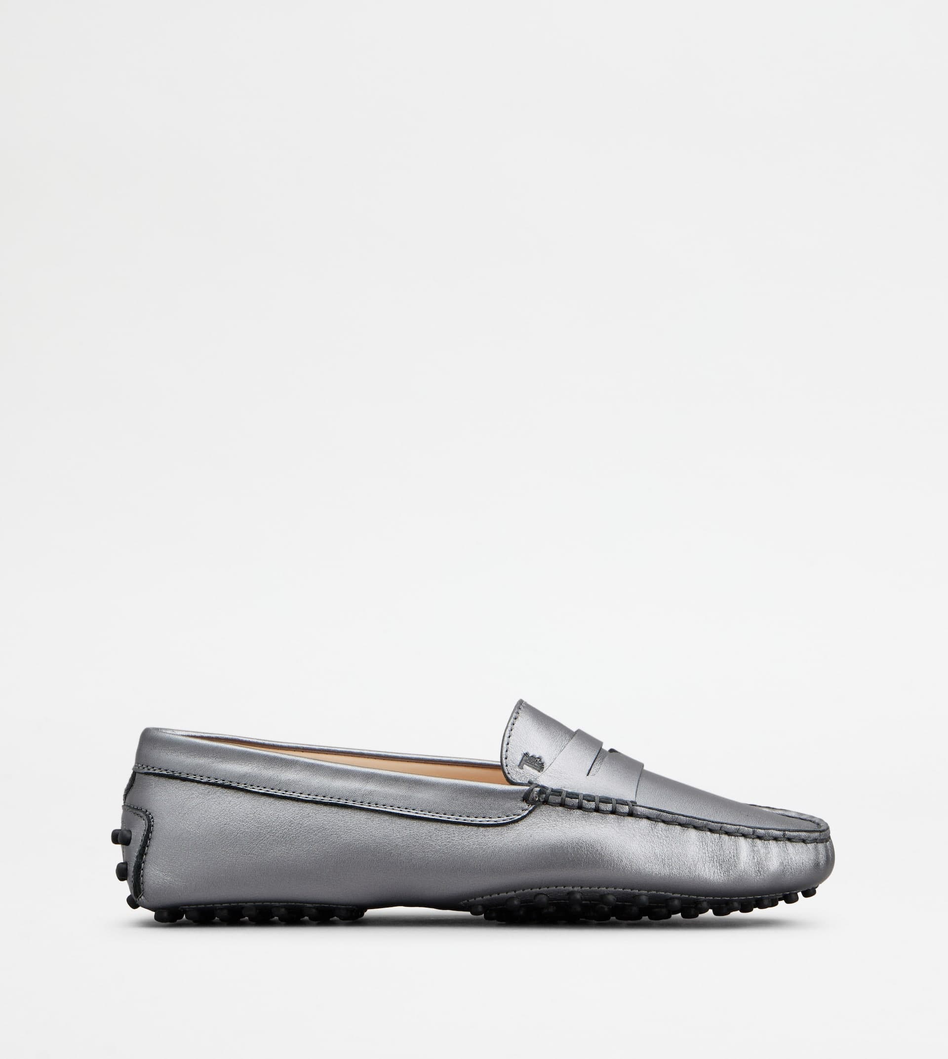 Gommino Driving Shoes in Leather — Grey — XXW00G00010S8FB205