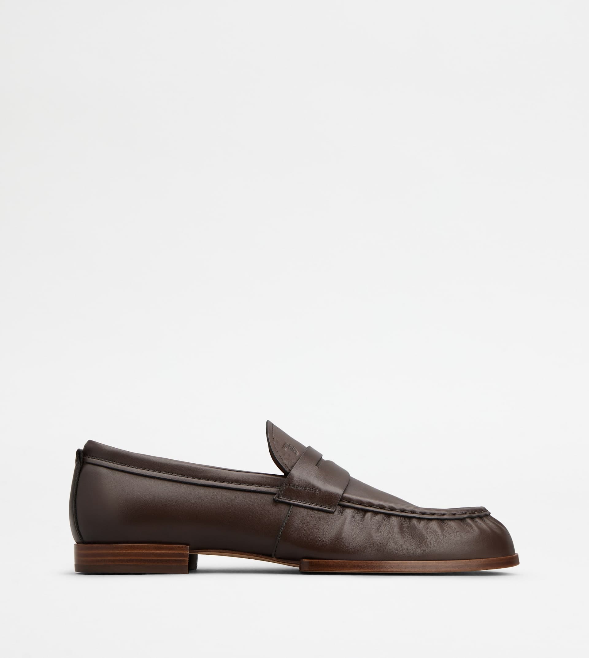 Loafers in Leather — Brown — XXM01G0EC60THCS802