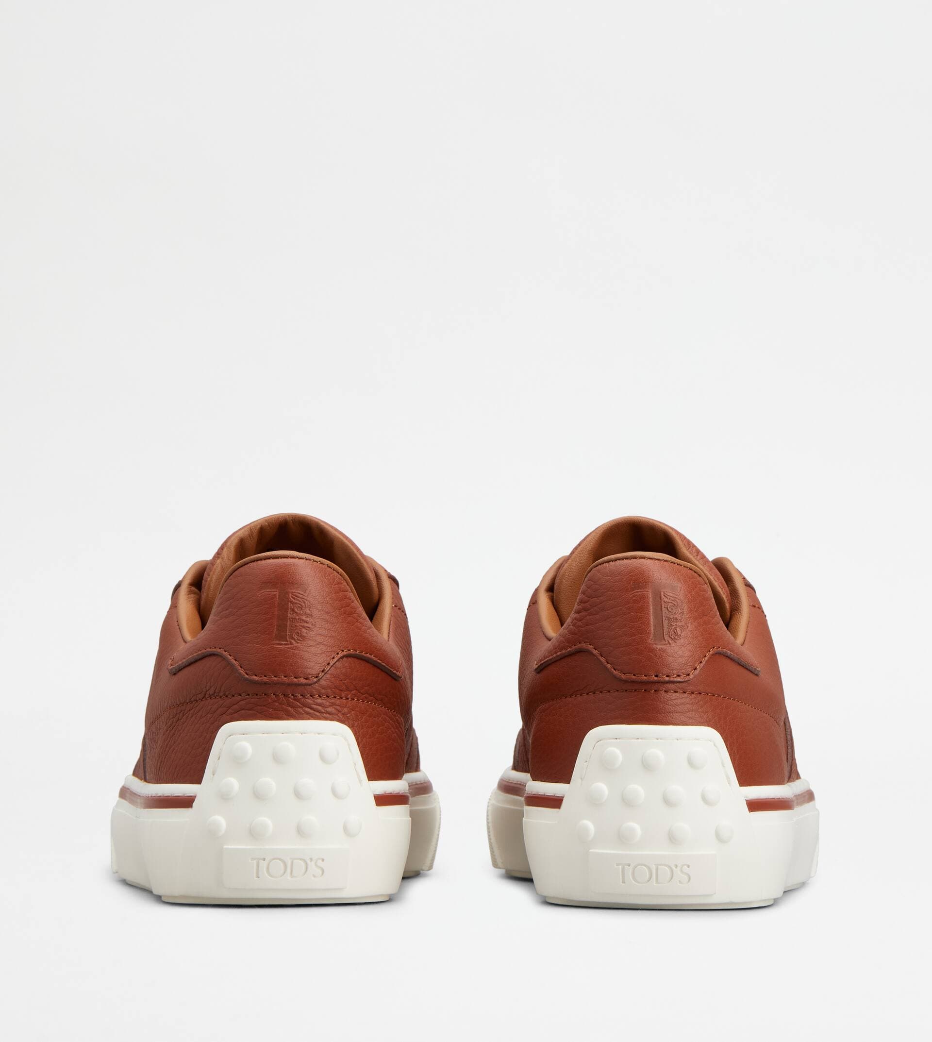 Sneakers in Leather — Brown — XXM03E0GC50TLDS205