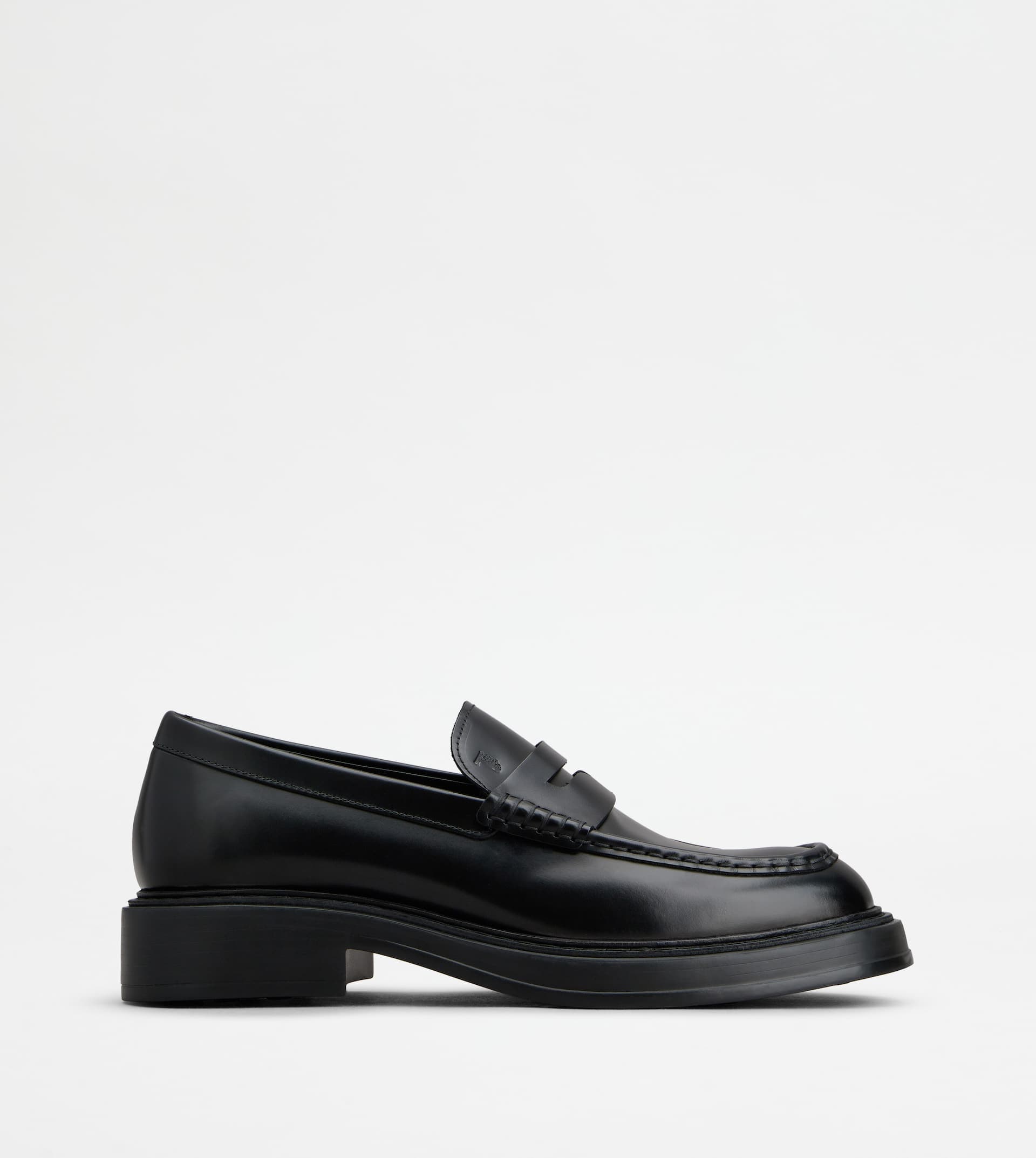 Loafers in Leather — Black — XXM61K0AI40LYGB999