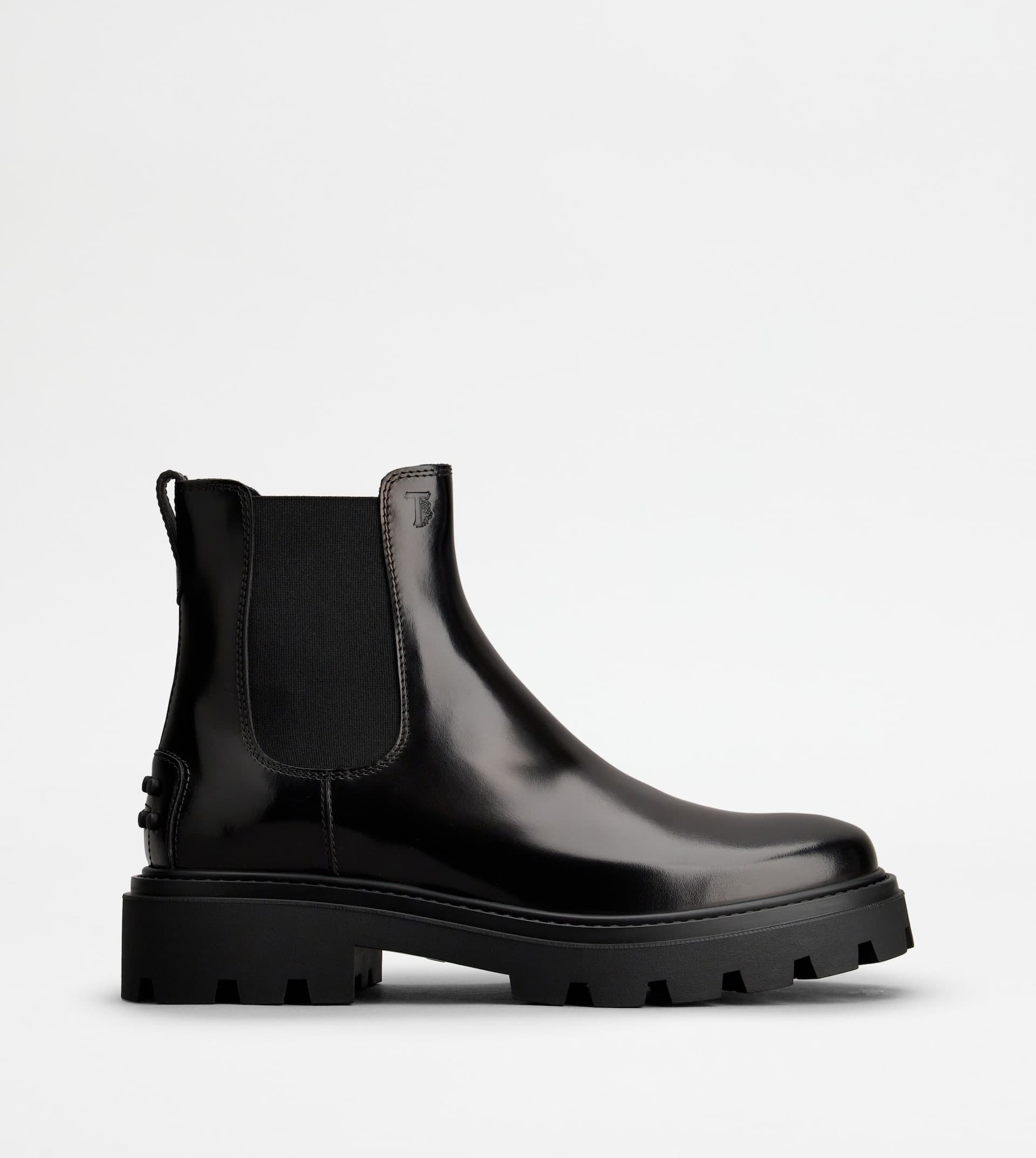 Ankle Boots in Leather — Black — XXM08J00P20AKTB999