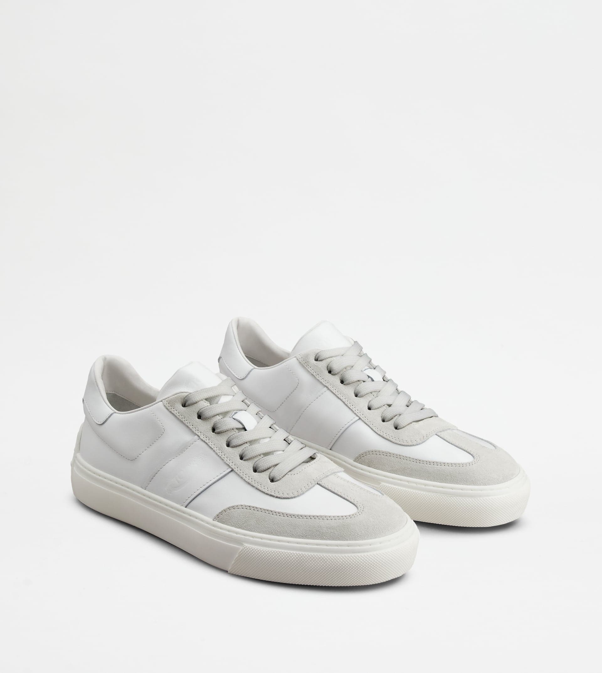 Sneakers in Leather — White — XXM03E0GC50BKB9998