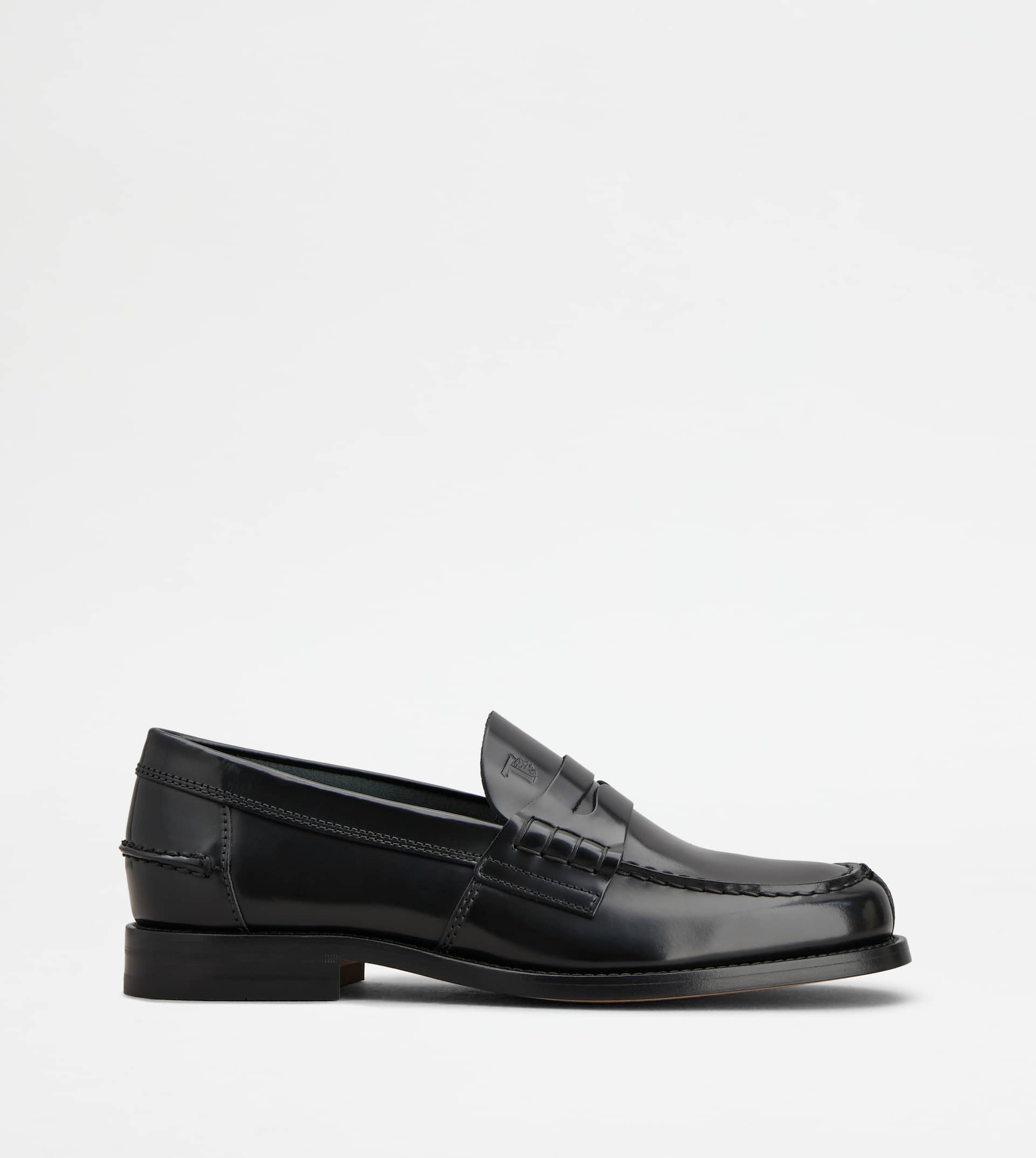Loafers in Leather — Black — XXM26C0CO50AKTB999