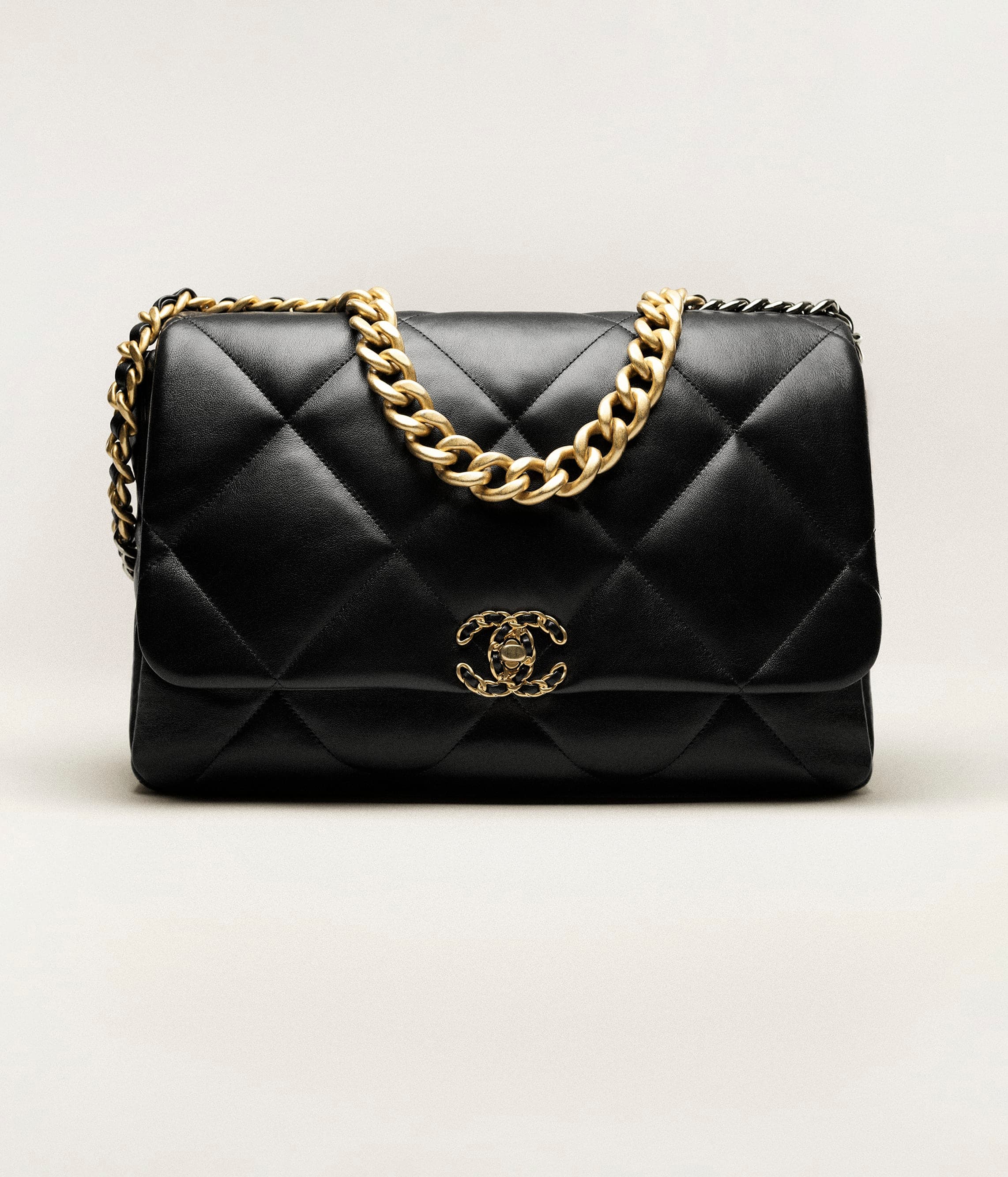 19 maxi handbag, Shiny lambskin, gold-tone, silver-tone & ruthenium-finish metal, black — AS1162B0485294305