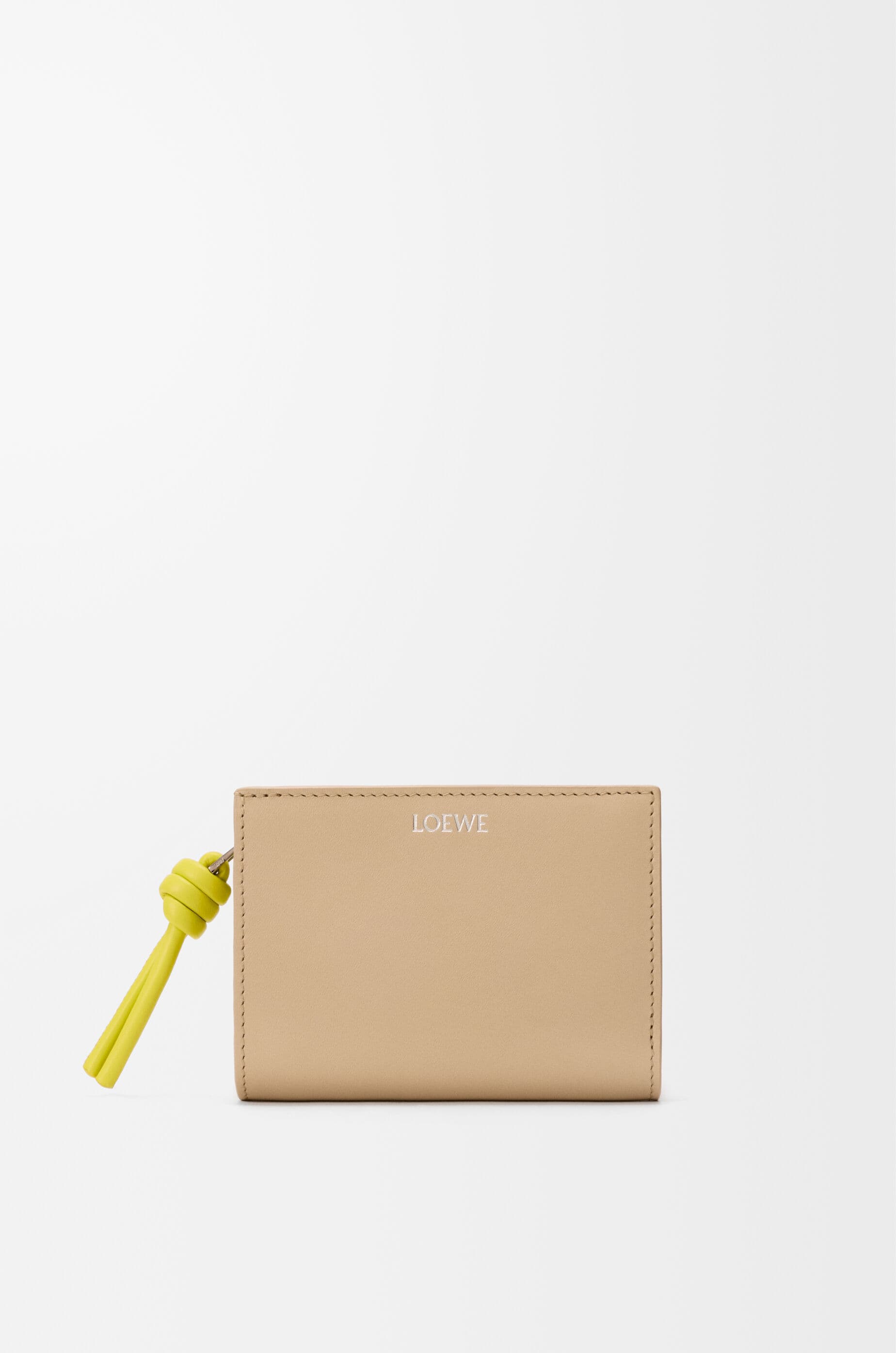 Knot compact wallet in shiny nappa calfskin — CEM1NCWX01-0180