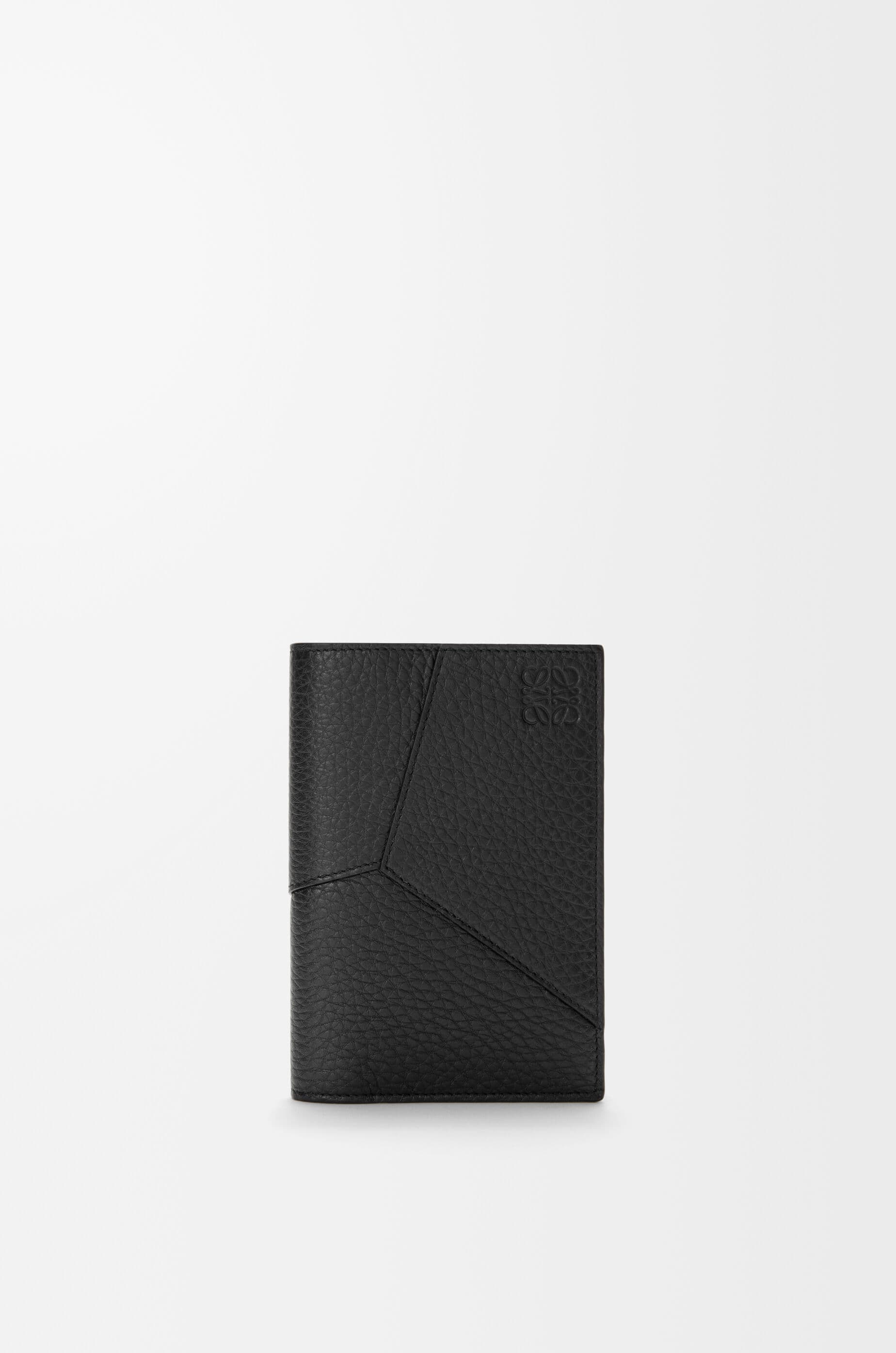 Puzzle passport cover in supple grained calfskin — C510359X01-1100