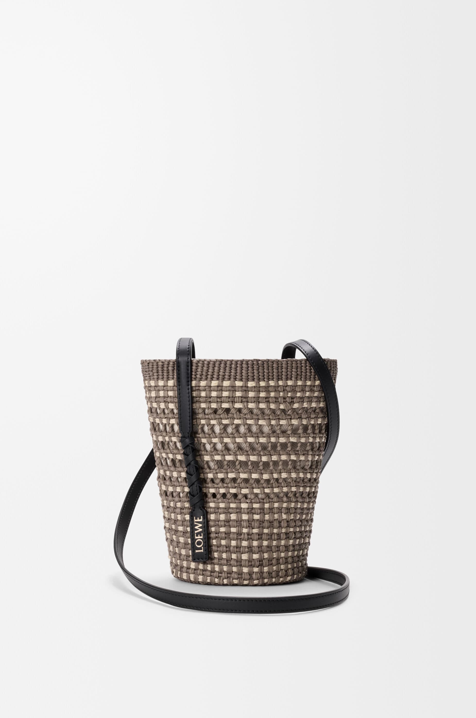 Braid pocket in iraca palm and calfskin — C630IMBX02-0528