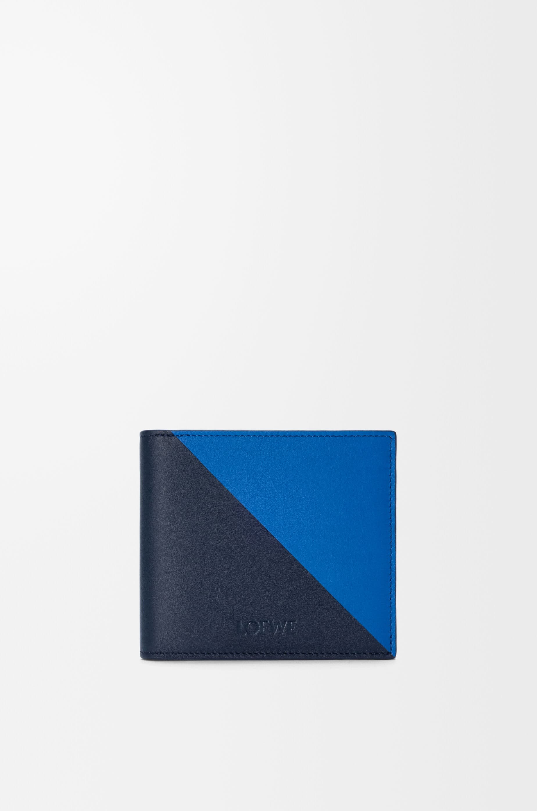 Flag bifold wallet in classic calfskin — C643302X37-0095