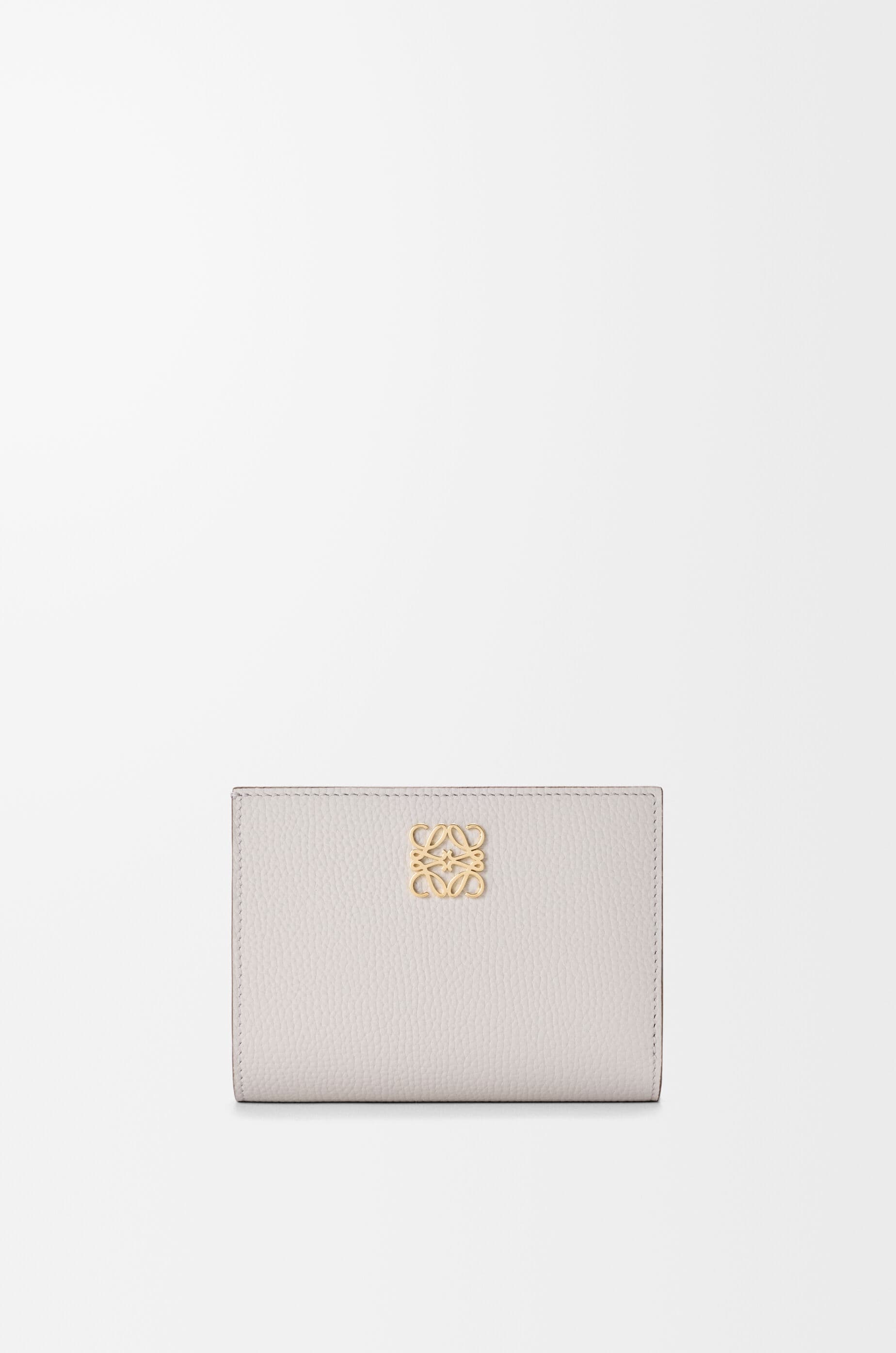 Anagram compact wallet in pebble grained calfskin — C821NCWX03-8389