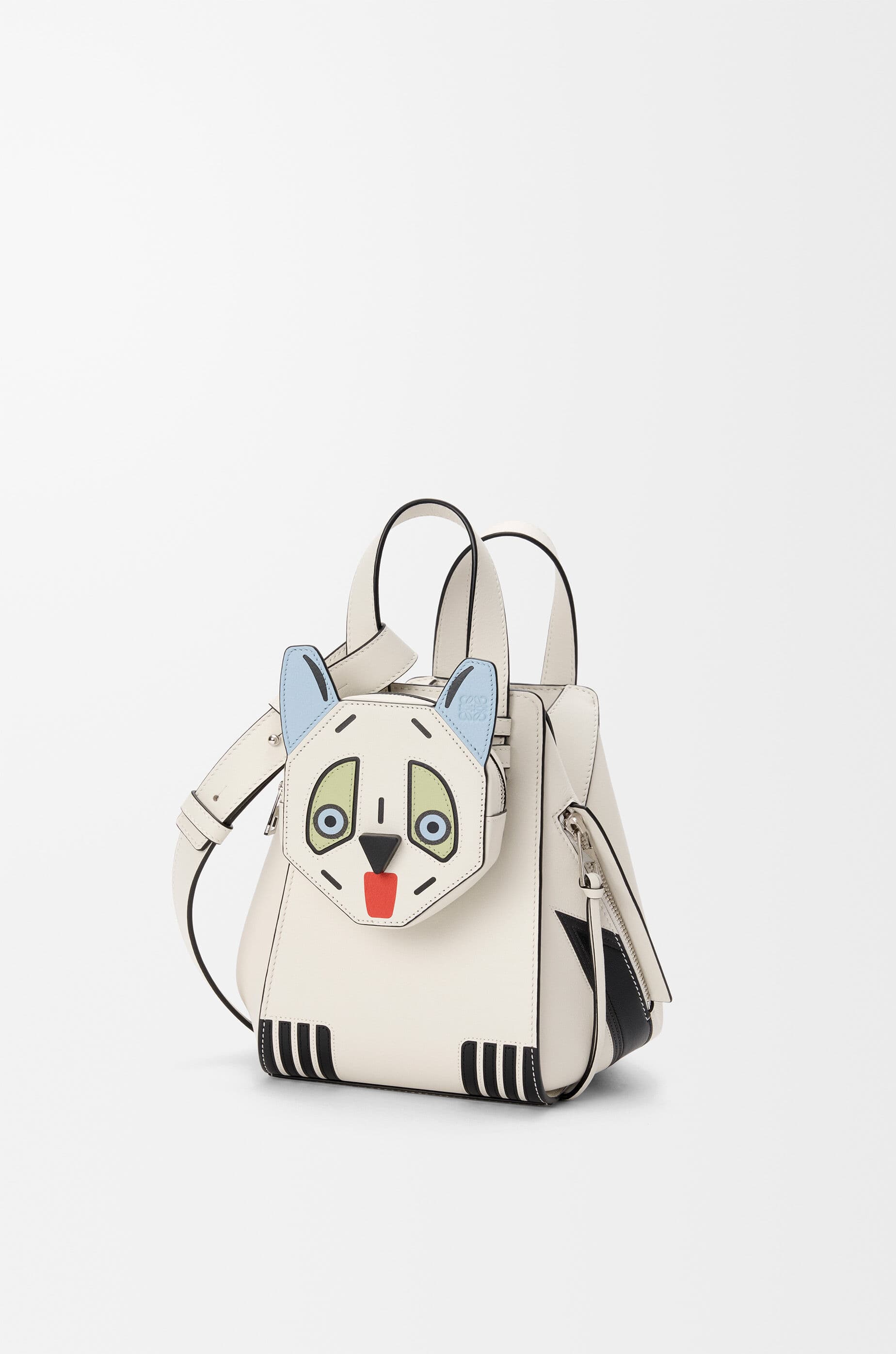Futurist Cat compact Hammock bag in classic calfskin — A538H13X57-9567