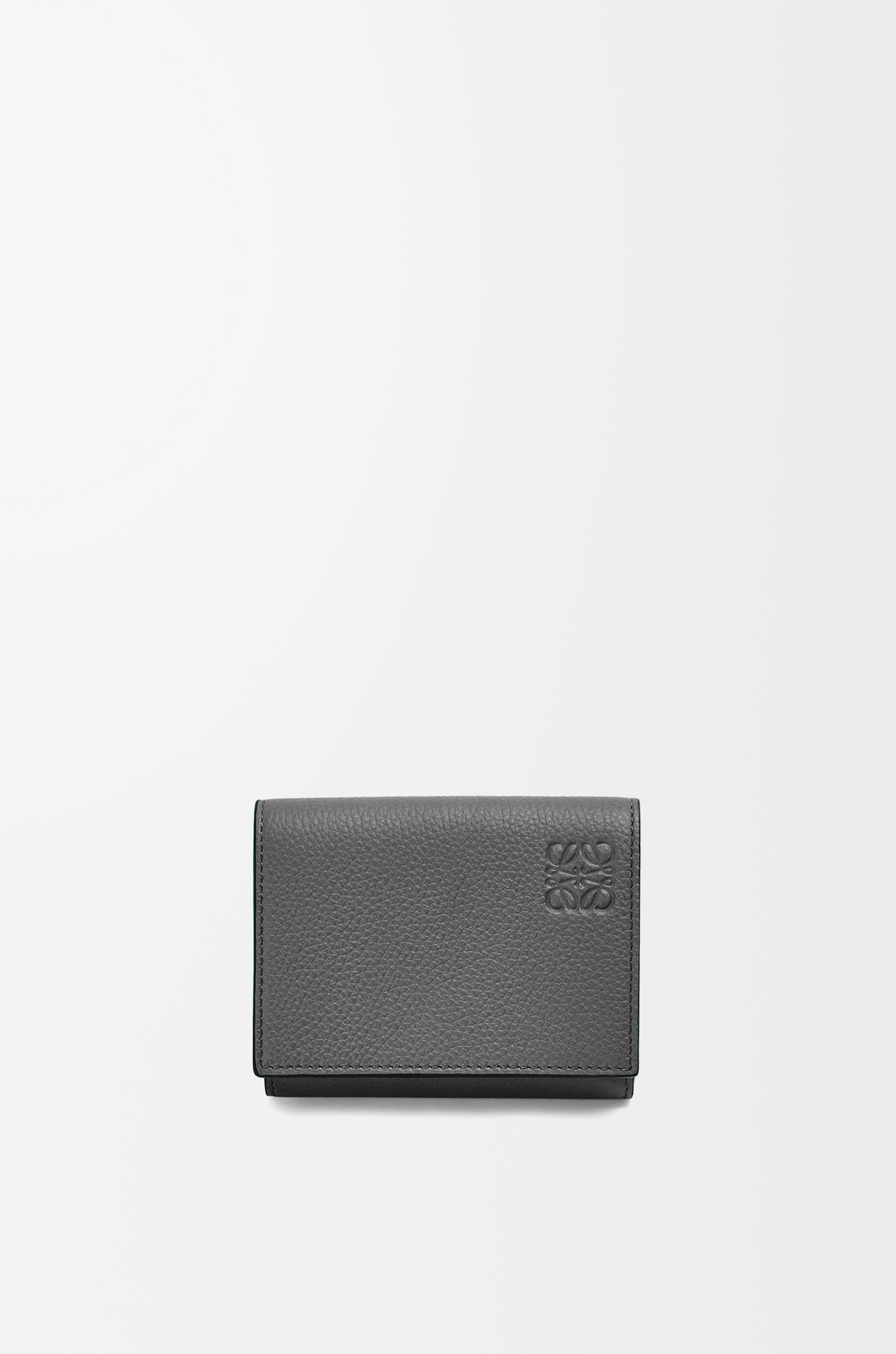 Trifold wallet in soft grained calfskin — C660TR2X02-1110