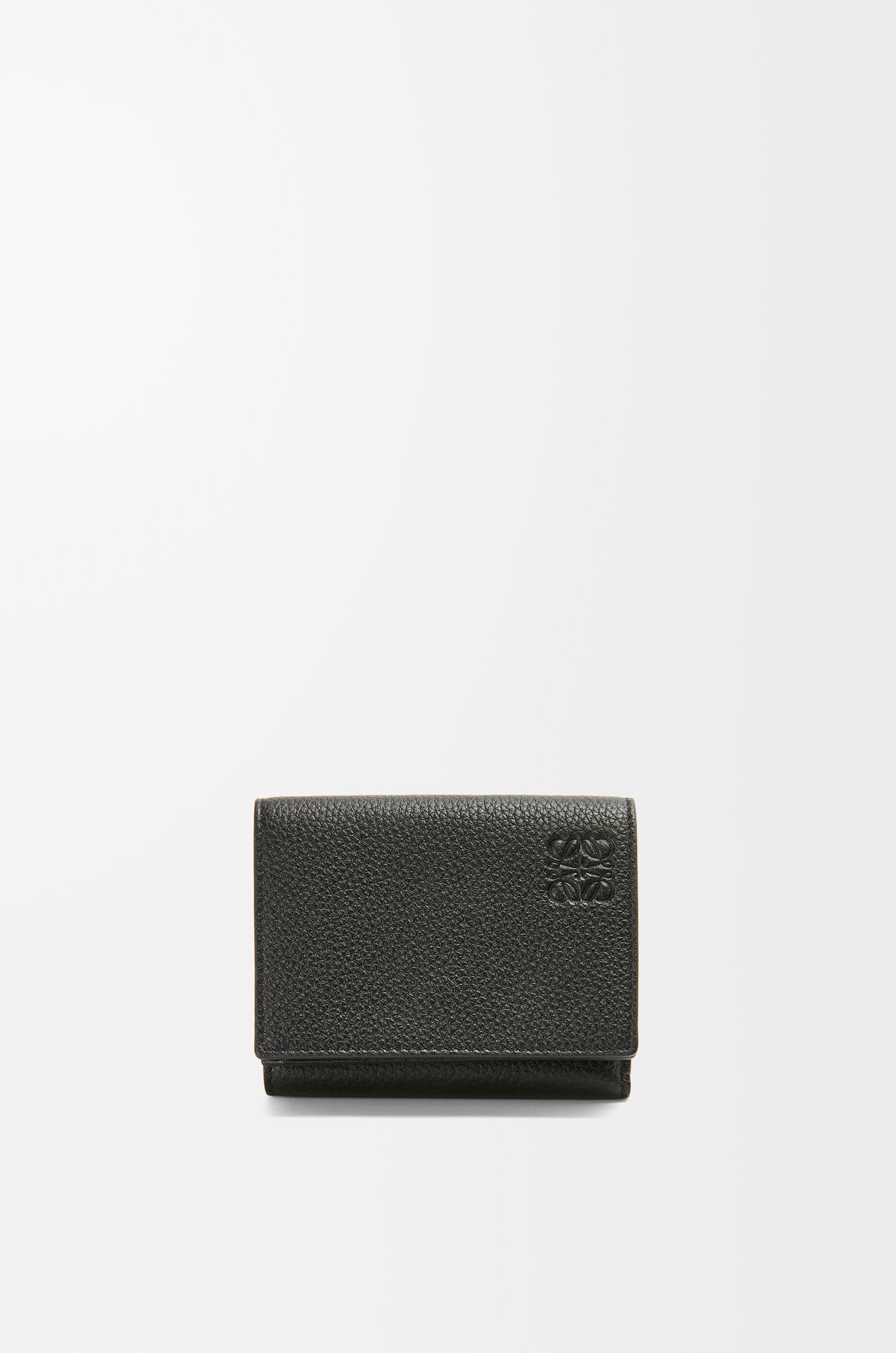Trifold wallet in soft grained calfskin — C660TR2X04-1100