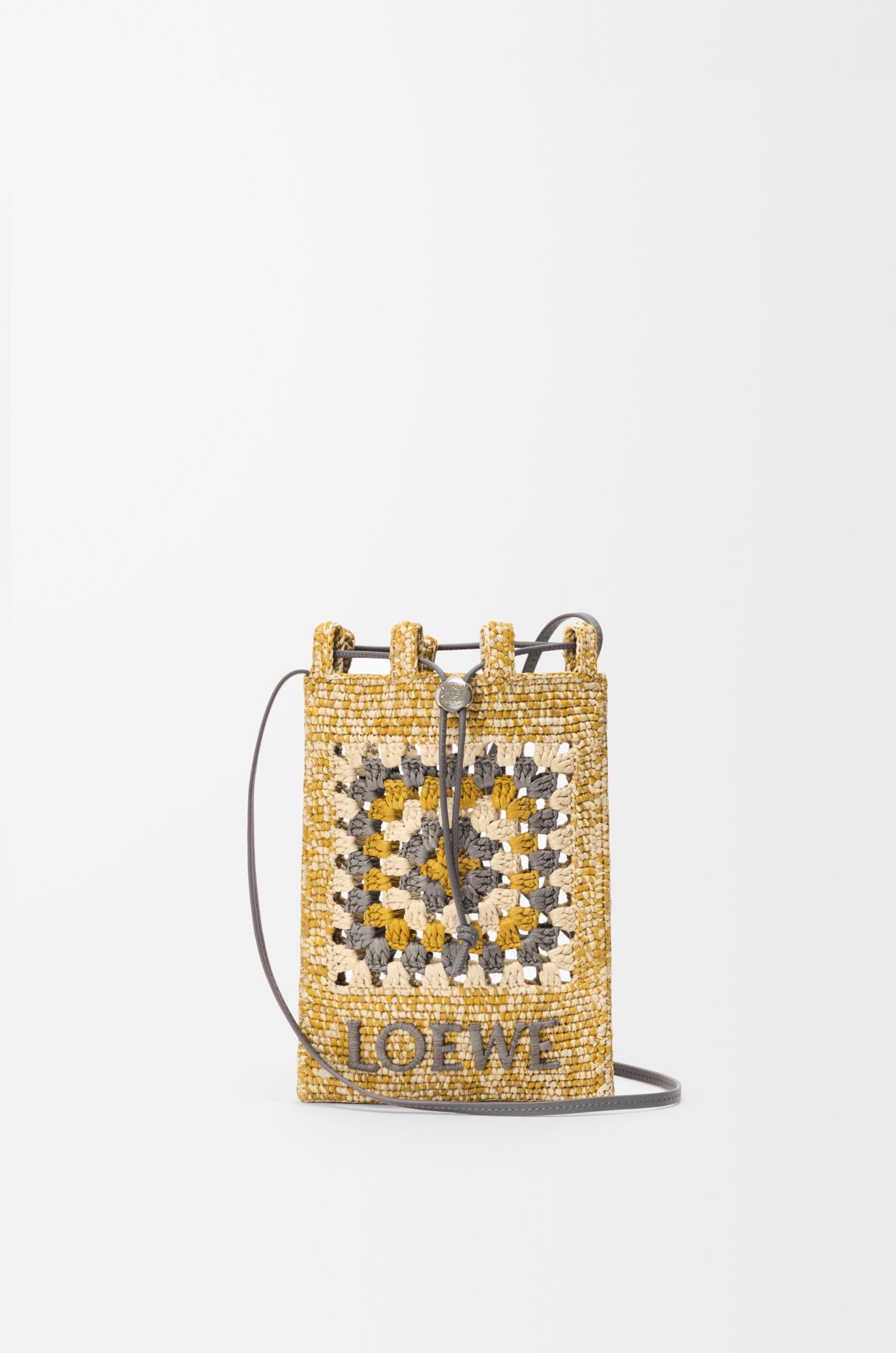 Drawstring pocket in classic calfskin and raffia — C630PHPX07-0522