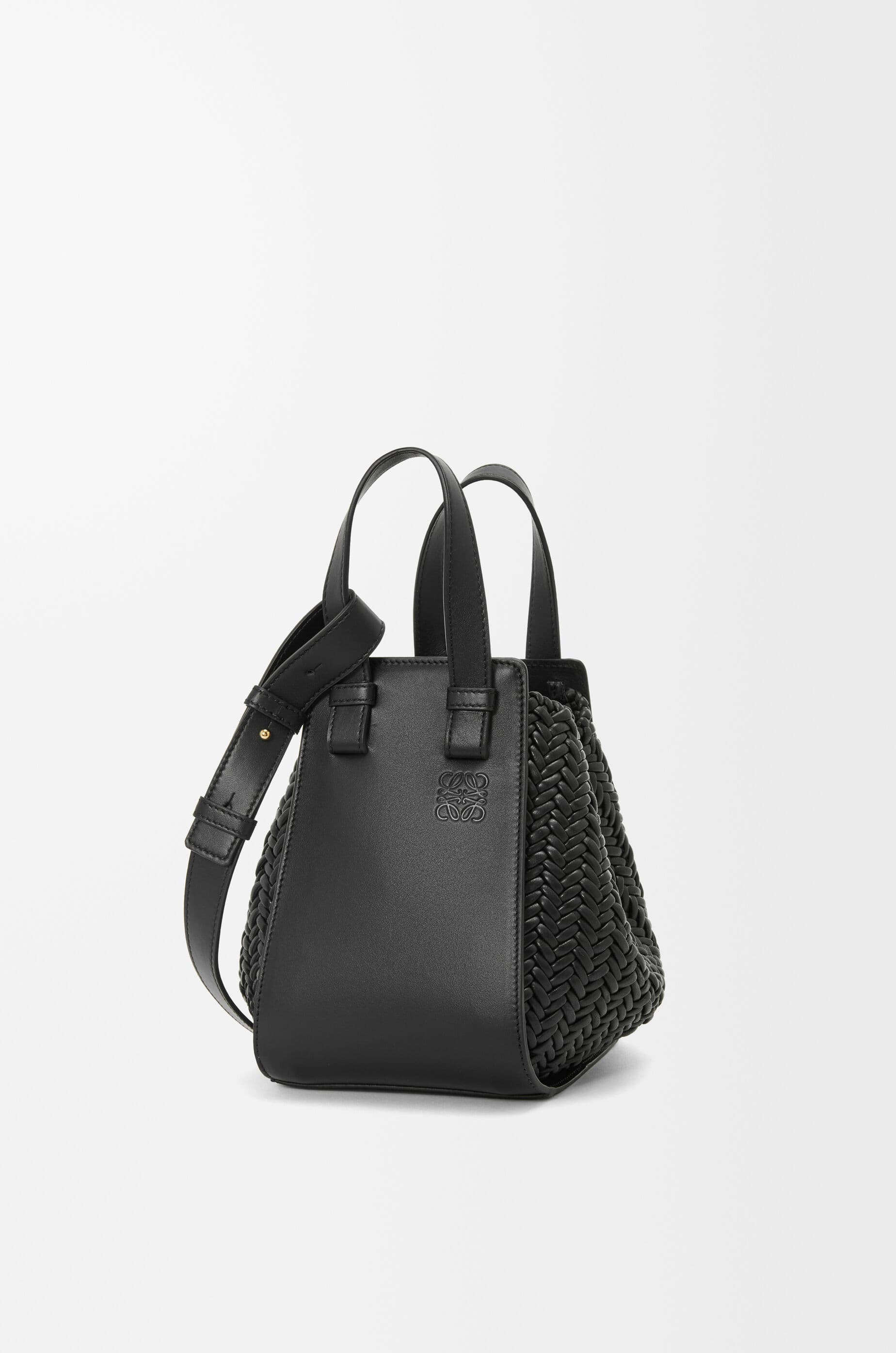 Compact Hammock bag in calfskin — A538H13X36-1100
