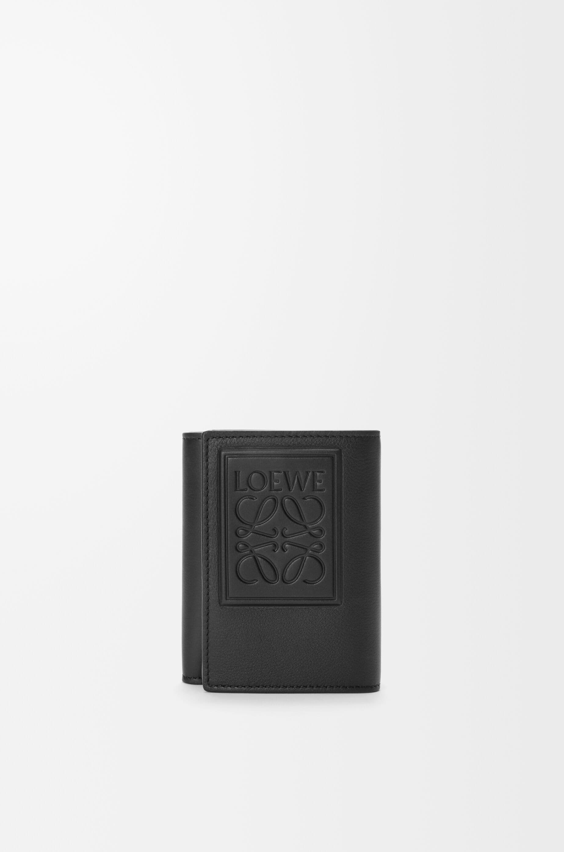 Trifold wallet in satin calfskin — C565TR2X01-1100