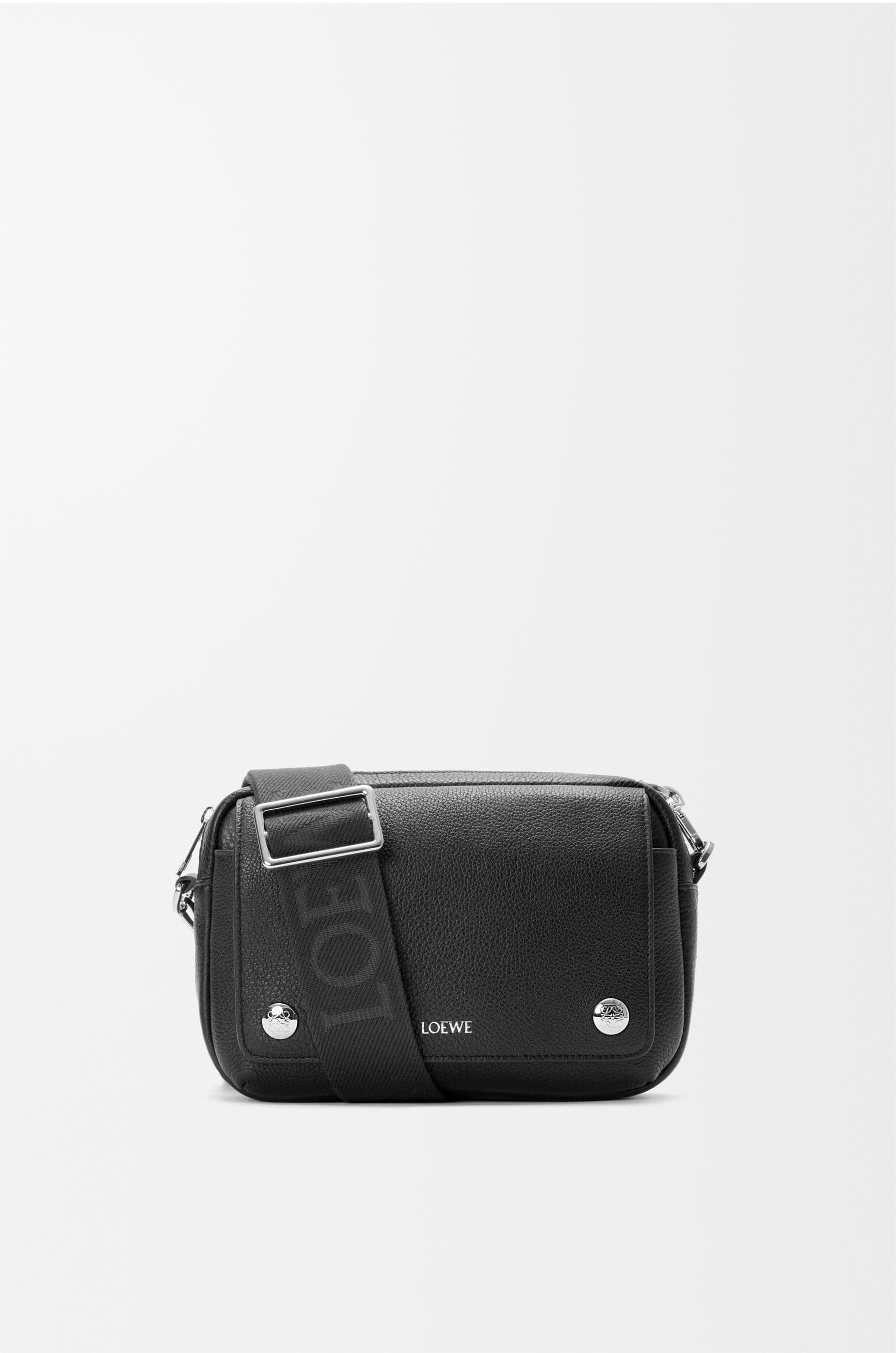 Small Pebble messenger bag in supple grained calfskin — BANBPCBX03-1100
