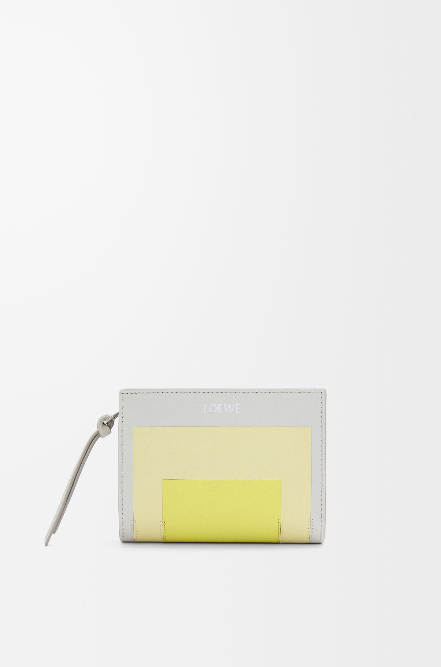 Compact wallet in nappa calfskin — C643NCWX10-0144