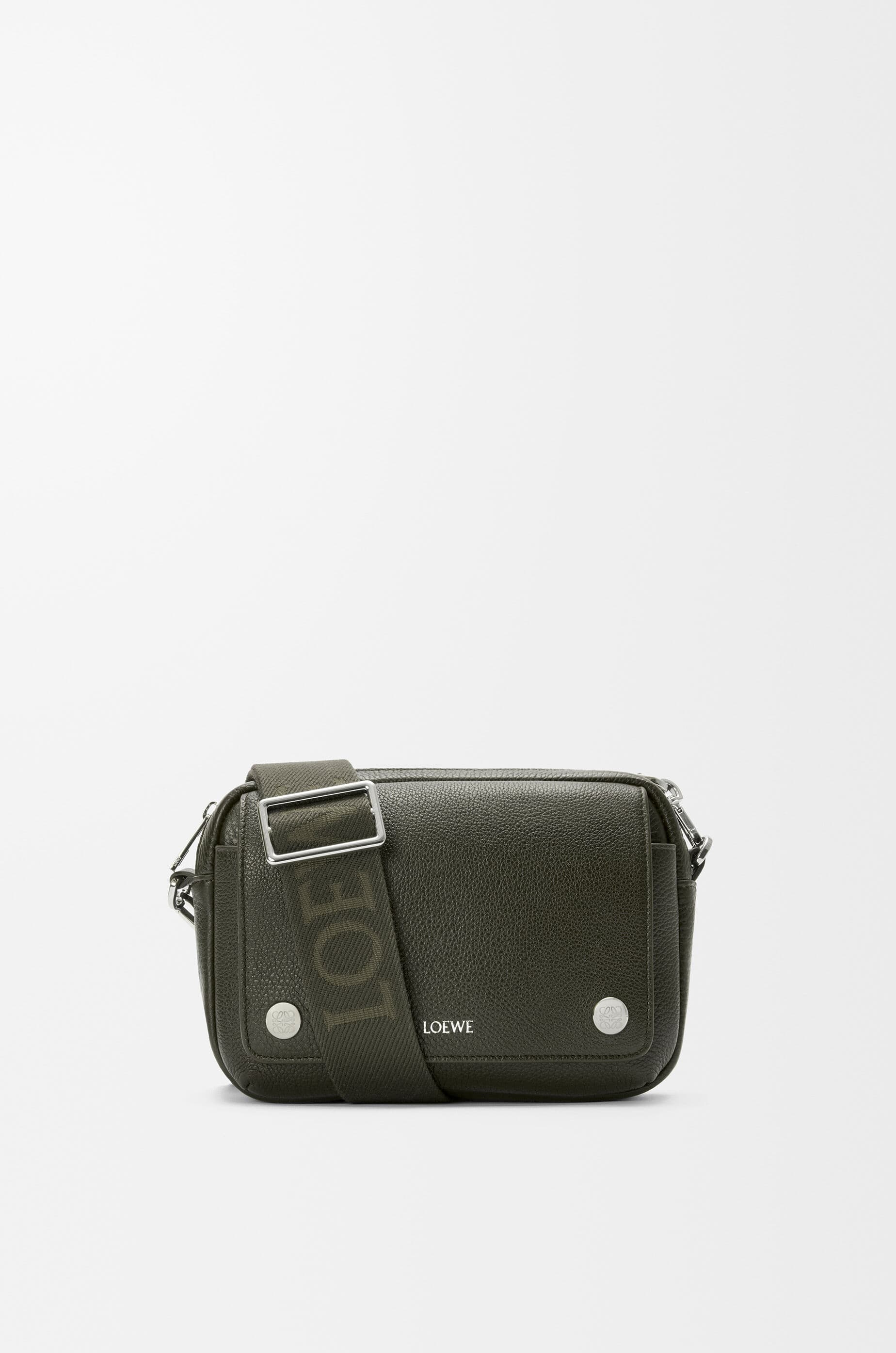 Small Pebble messenger bag in supple grained calfskin — BANBPCBX01-3969