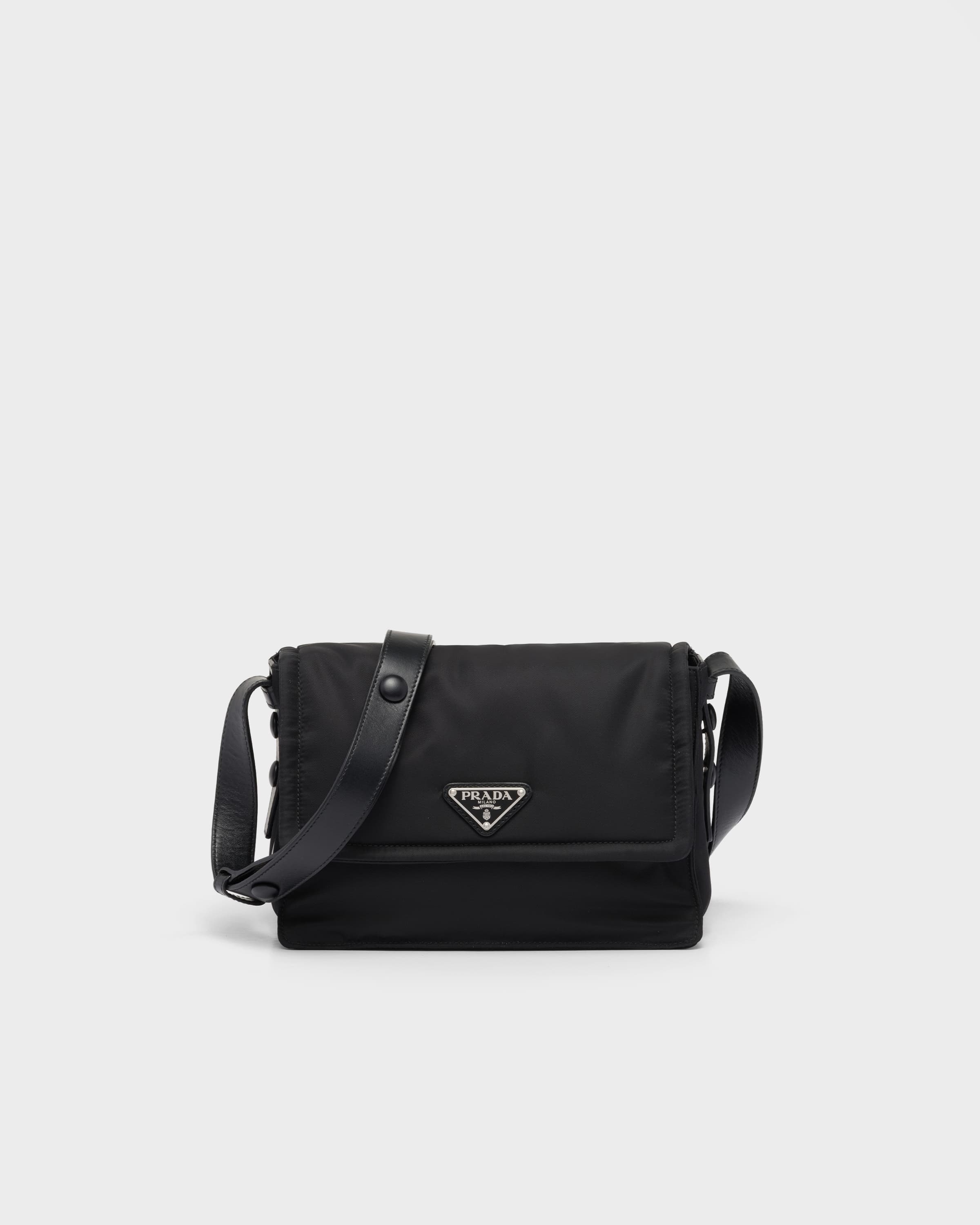 Traveller small padded Re-Nylon shoulder bag — Black — 1BD313_RDLN_F0002_V_OOO