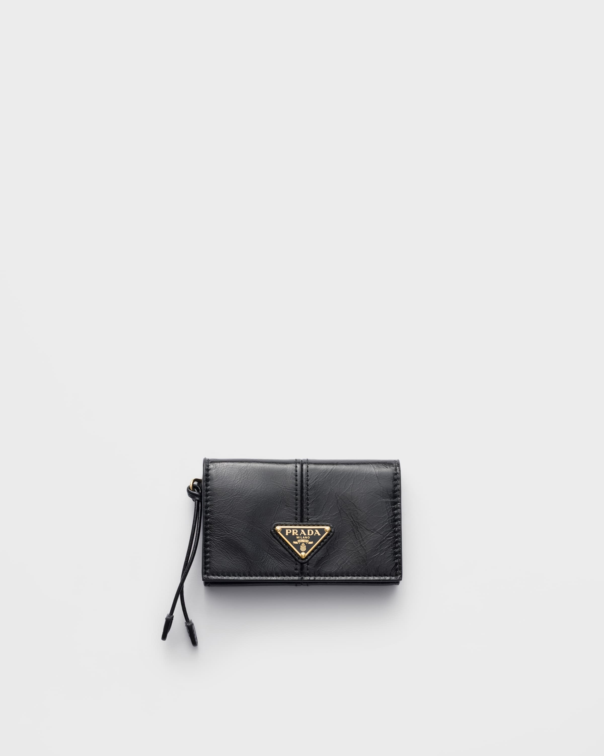 Leather card holder with flap — Black — 1MC110_2CYR_F0002